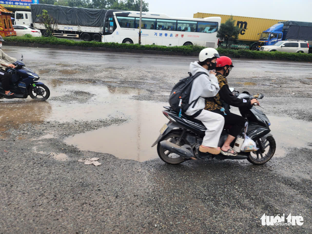 Đừng để dân mãi kêu quốc lộ 51 là con đường 'lầy lội’ - Ảnh 3.