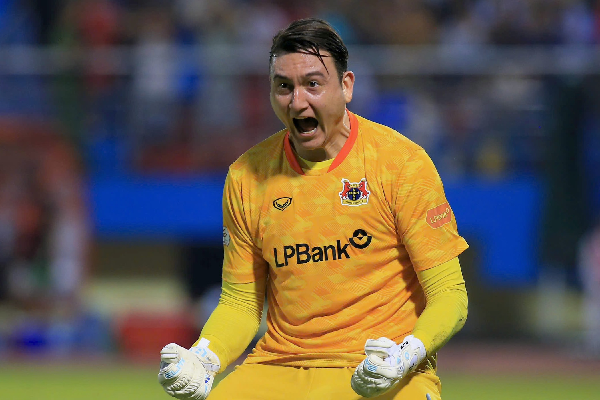 Loại Nguyễn Filip, HLV Kim Sang Sik gọi Đặng Văn Lâm lên tuyển Việt Nam - Ảnh 1.