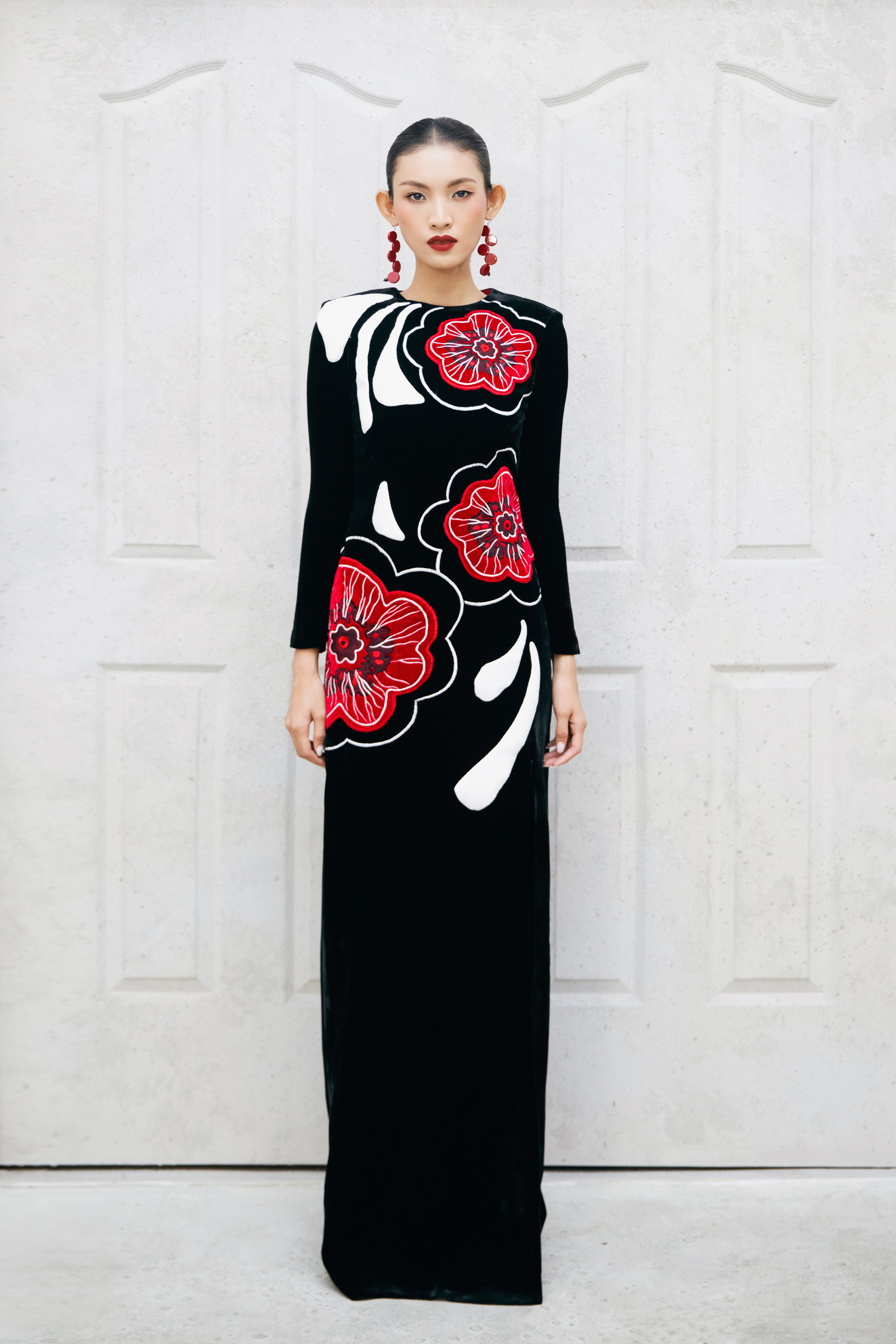 Nhà thiết kế Hà Linh Thư trở lại Paris tổ chức show thời trang - Ảnh 12.