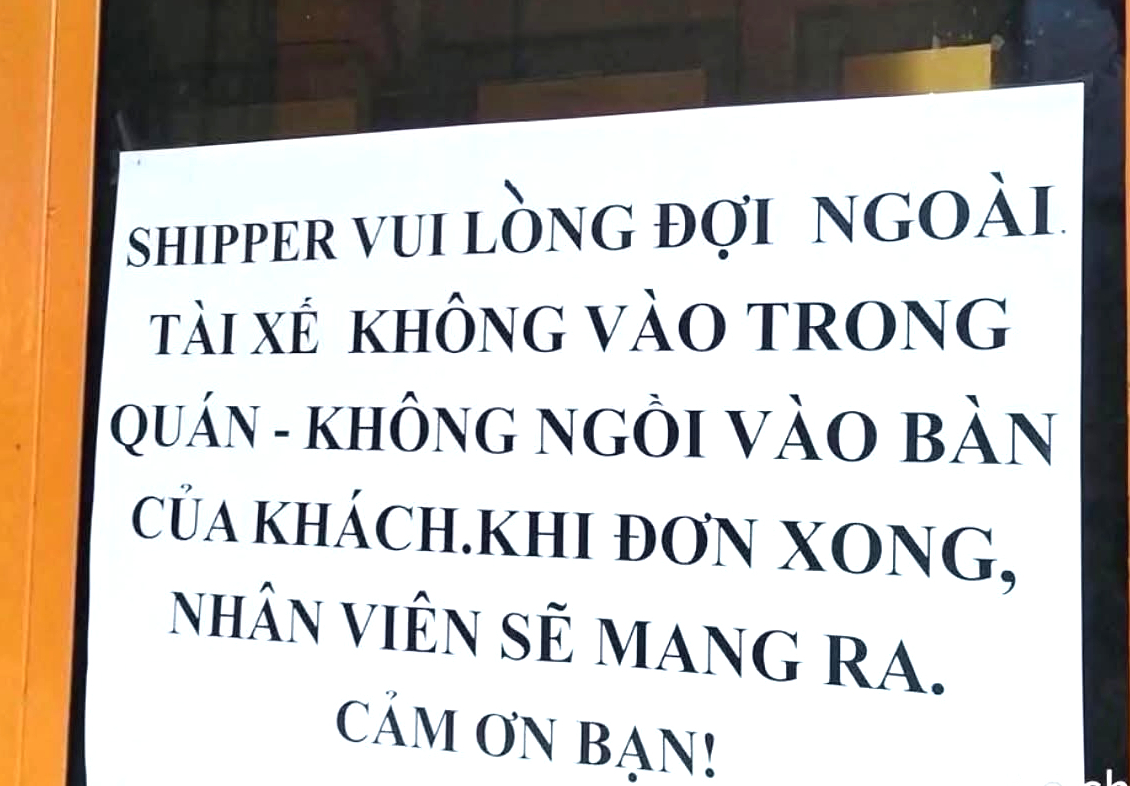 ‘Cấm' shipper vào quán: Ứng xử sao cho đẹp? - Ảnh 1.