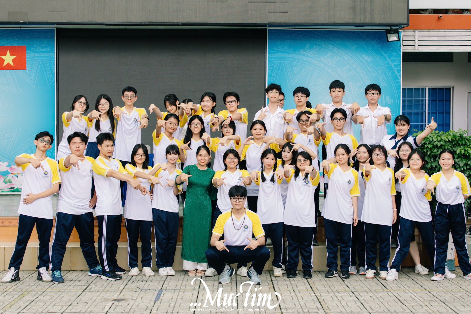 Teen Trường THPT Nguyễn Thái Bình thi nhảy dân vũ trong giờ ra chơi không điện thoại - Ảnh 6.