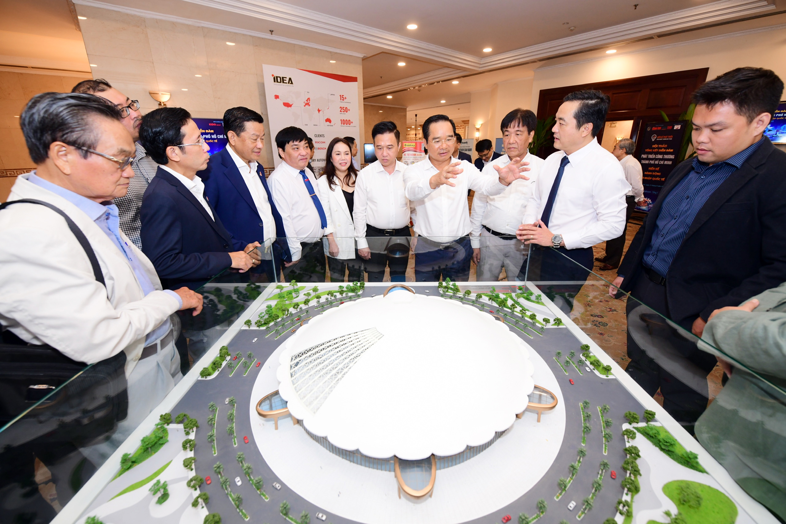 ទីក្រុងហូជីមិញឈានចូលយុគសម័យថ្មីនៃការអភិវឌ្ឍន៍ - រូបថត ៣. TP.HCM bước vào đại kỷ nguyên phát triển - Ảnh 3.