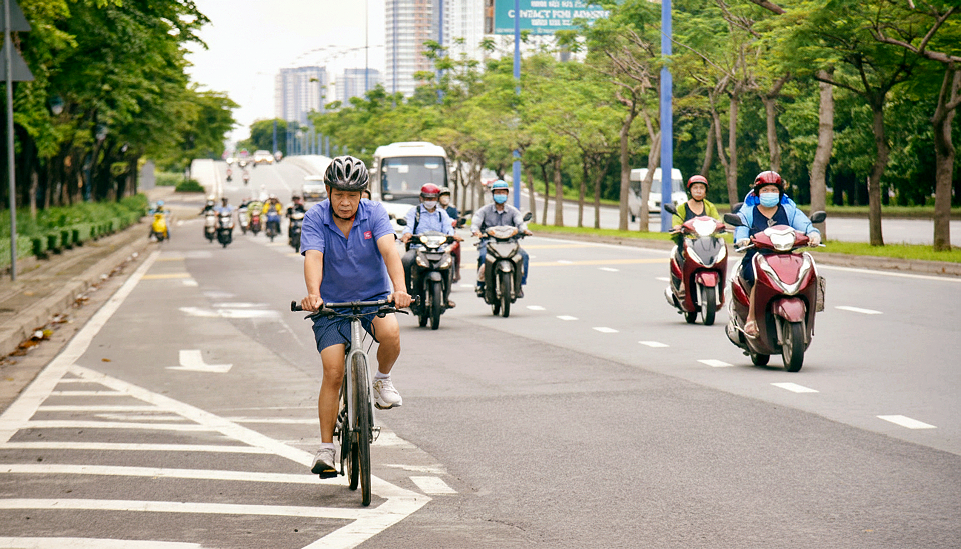 Mở làn xe đạp, từng bước mở rộng giao thông xanh - Ảnh 1.