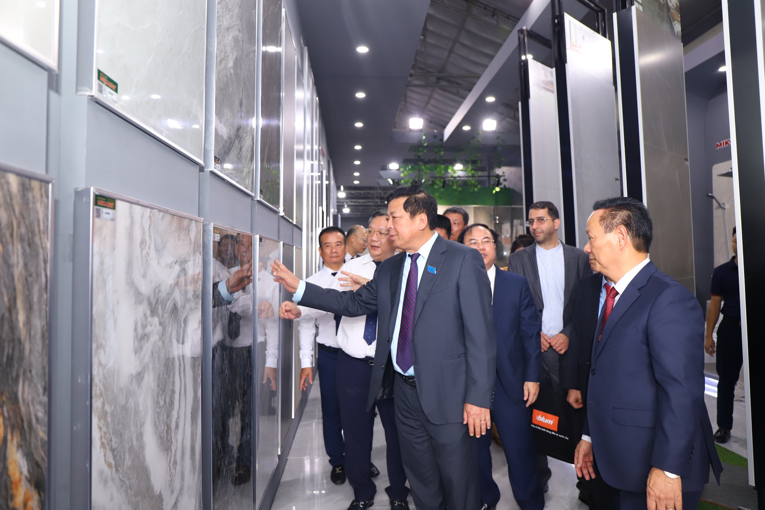 Hơn 1.000 gian hàng giới thiệu công nghệ và sản phẩm mới ngành xây dựng - Ảnh 1.