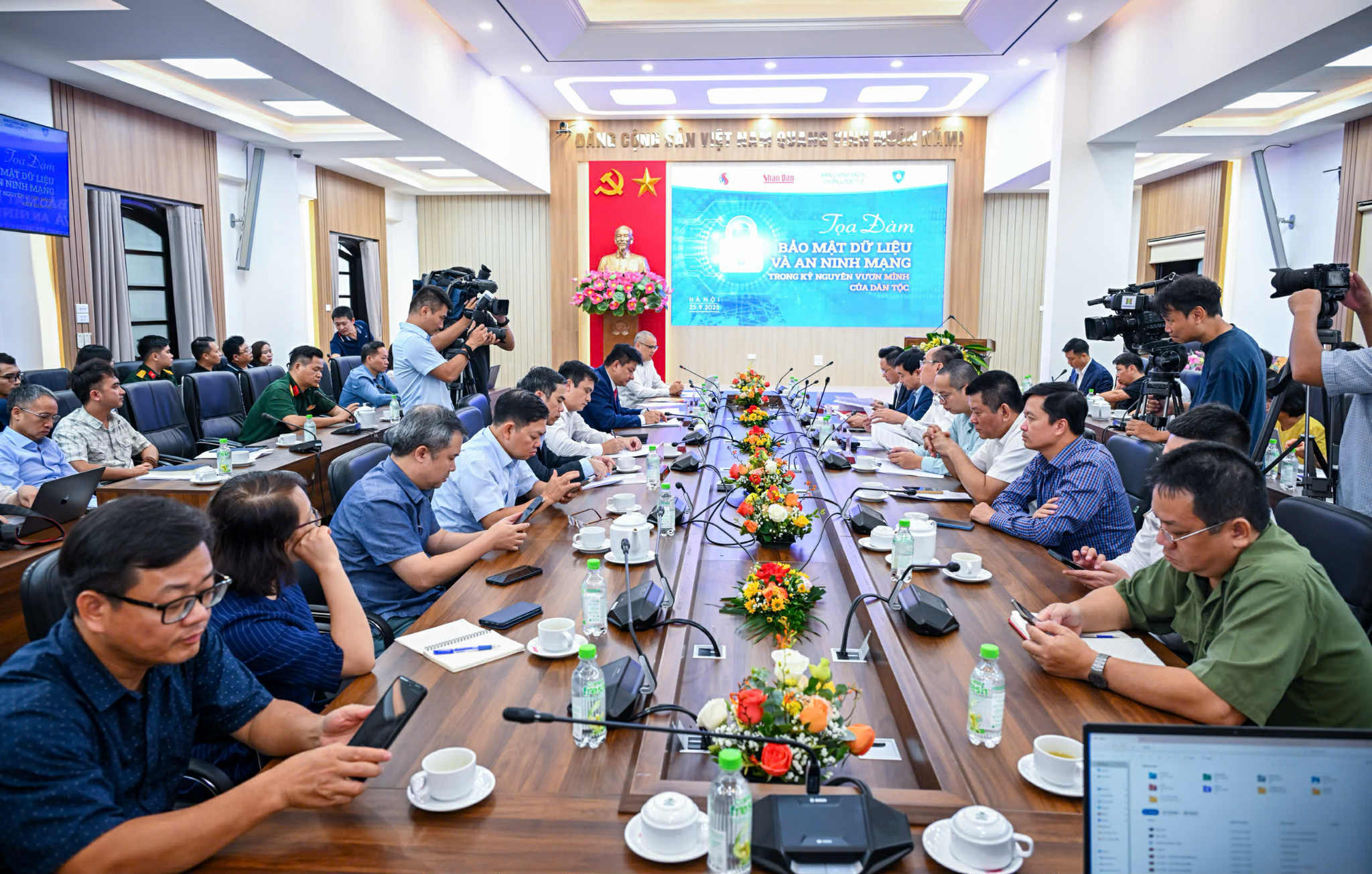 Thiếu 'kiến trúc sư trưởng', chuyển đổi số Việt Nam đối mặt lỗ hổng an ninh - Ảnh 1.