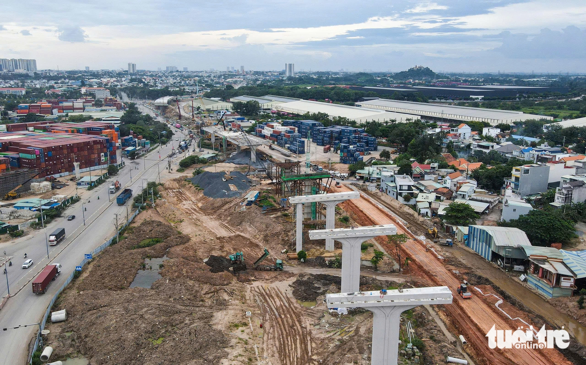 ខែធ្នូ ឆ្នាំ 2025 ពី Binh Duong ទៅ Cu Chi ឆ្លងកាត់ផ្លូវក្រវ៉ាត់ក្រុងហូជីមិញលេខ 3 - រូបថតទី 4 ។ Phó thủ tướng Mai Văn Chính: Ngày 19-12 phải bắt đầu thông xe cao tốc vành đai 3 TP.HCM - Ảnh 5.