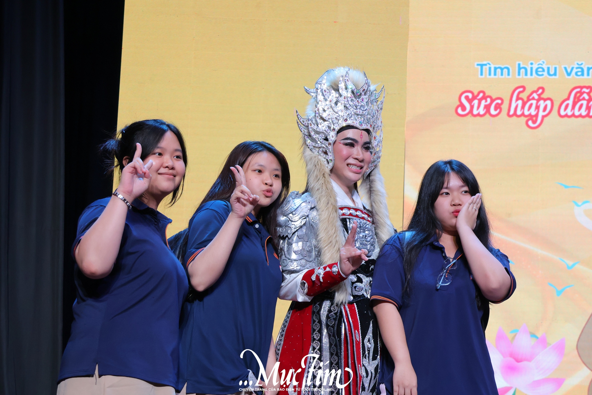 Tiết học không bục giảng của học trò Trường THCS - THPT Hai Bà Trưng- Ảnh 1.