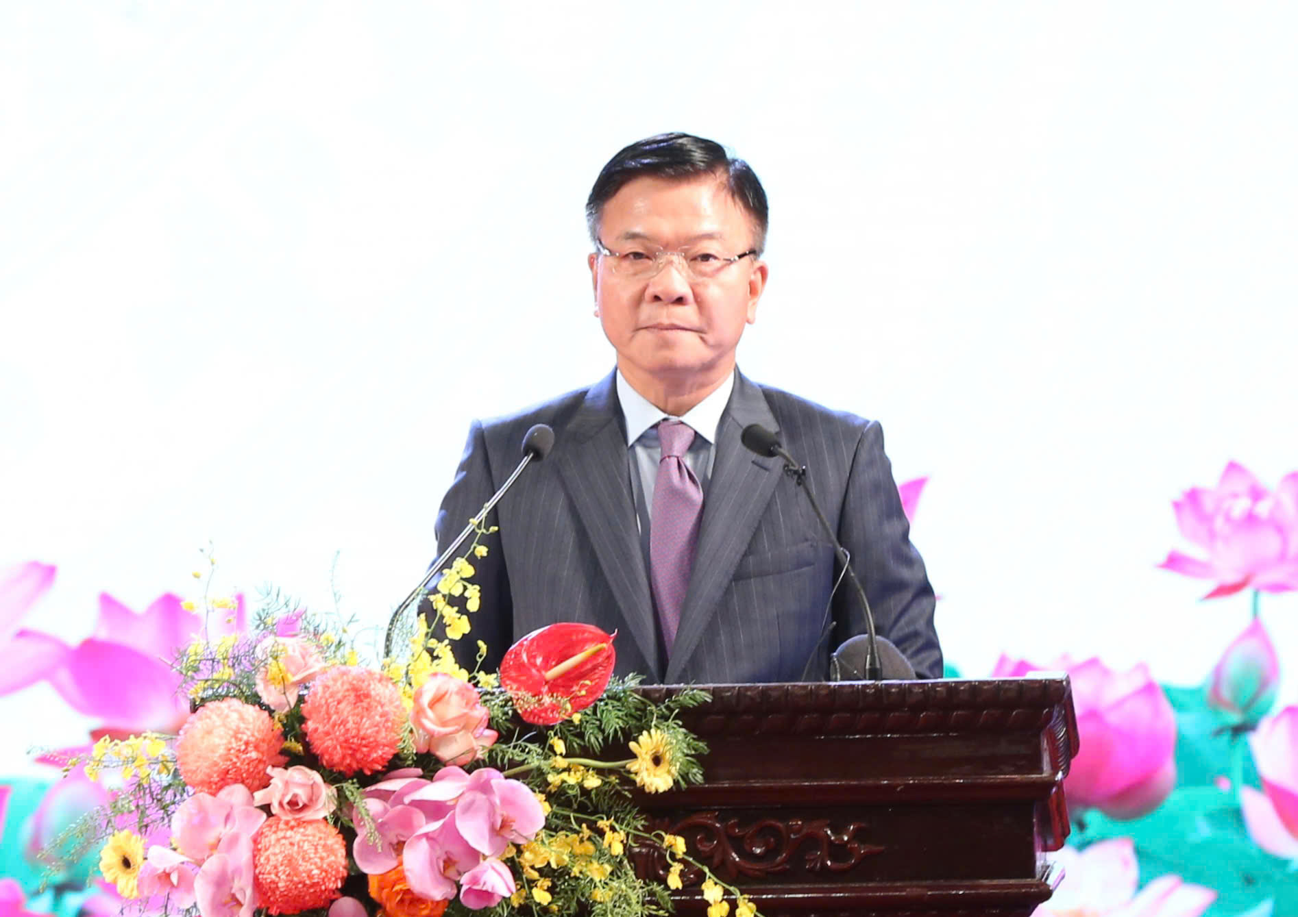 Tập trung xây dựng dự thảo nghị quyết về chấn hưng và phát triển văn hóa - Ảnh 1.