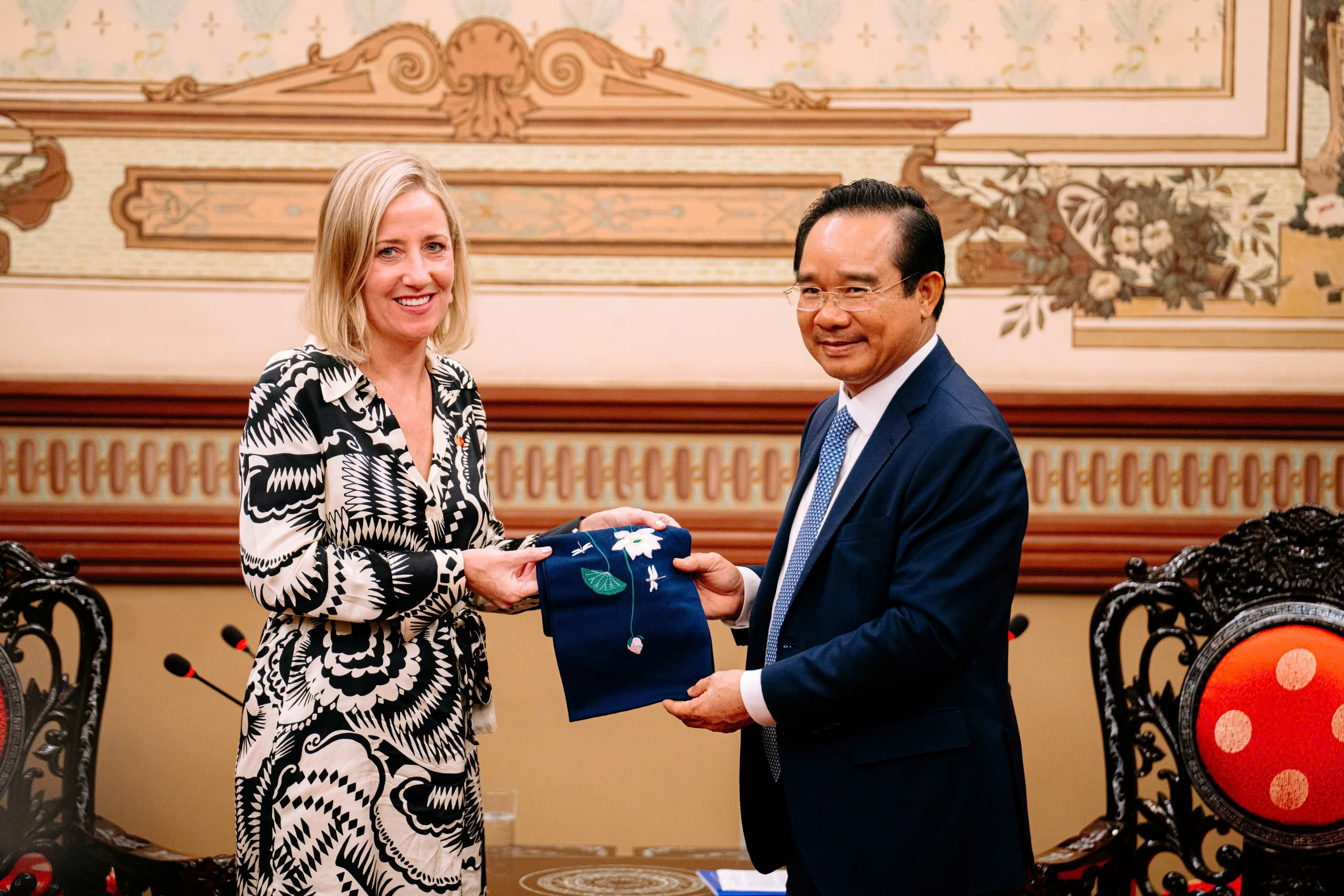 ទីក្រុងហូជីមិញជំរុញកិច្ចសហប្រតិបត្តិការជាមួយអាមេរិក - រូបថត ៣. TP.HCM thúc đẩy hợp tác với Mỹ - Ảnh 2.