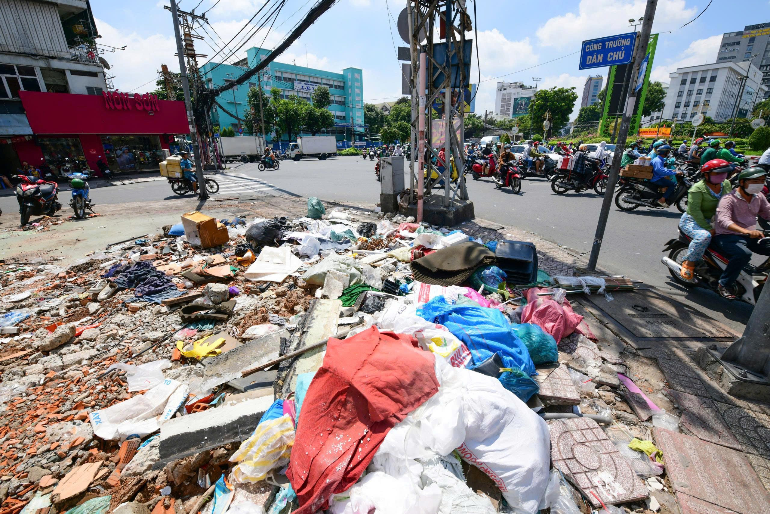 Phân loại rác tại nguồn vẫn “ì ạch” - Ảnh 3.
