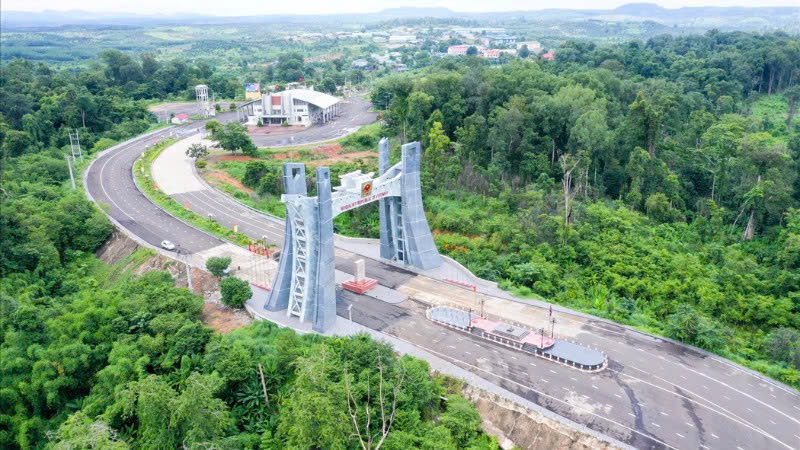 Propozycja uproszczenia procedur na międzynarodowym przejściu granicznym Le Thanh – zdjęcie 1. Đề nghị đơn giản hóa thủ tục ở cửa khẩu quốc tế Lệ Thanh- Ảnh 1.