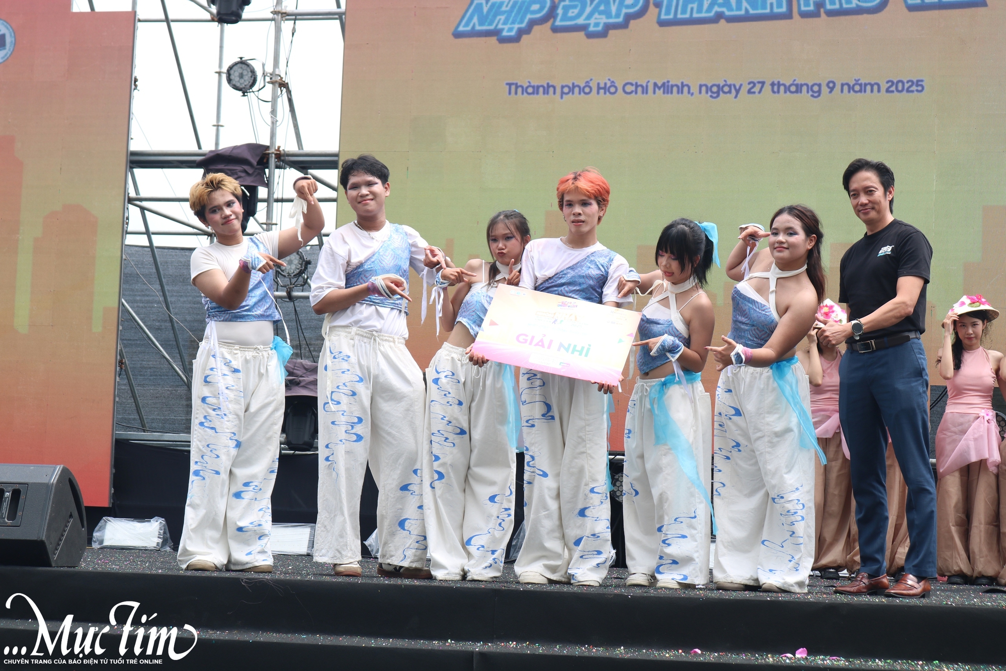 Trường đại học Thủ Dầu Một giành 2 giải cao nhất tại Liên hoan Nhóm nhảy học sinh, sinh viên- Ảnh 3.