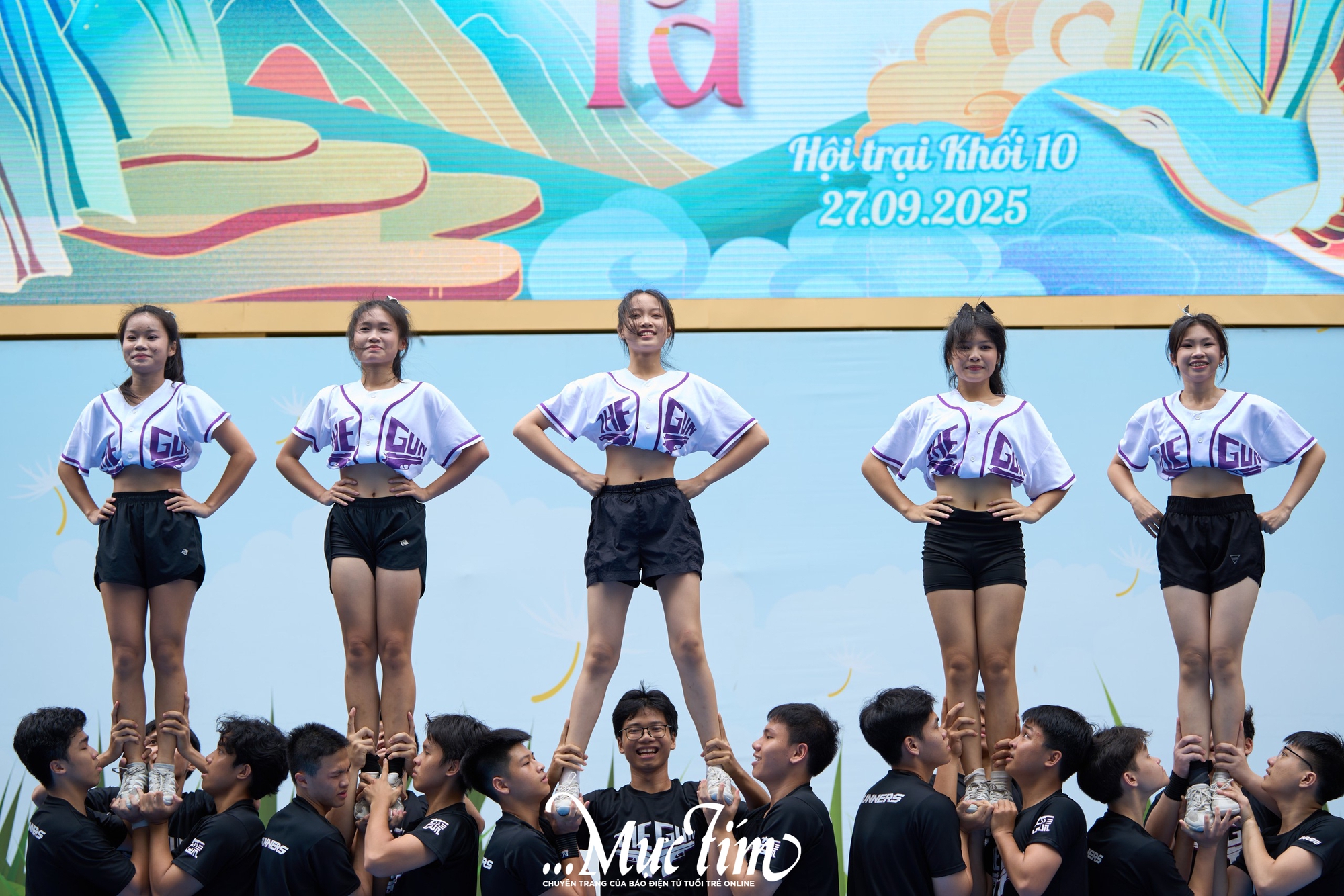 Trai tài gái giỏi cháy hết mình tại Hội trại khối 10 Trường THPT Nguyễn Thị Minh Khai - Ảnh 21.