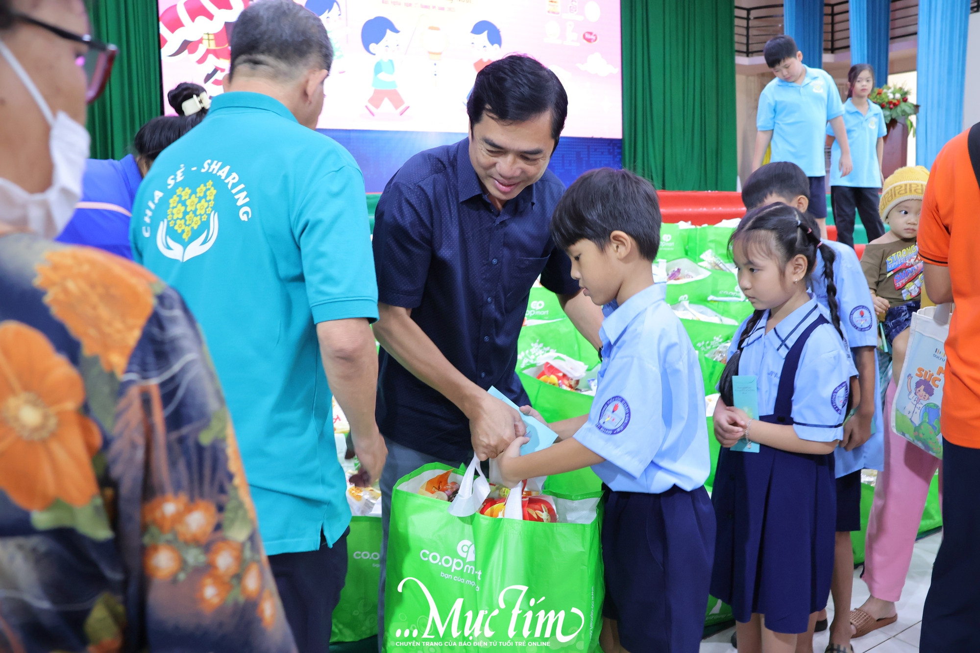 Trung thu mơ ước 2025: Thêm yêu thương cho trẻ em Tây Ninh- Ảnh 20.