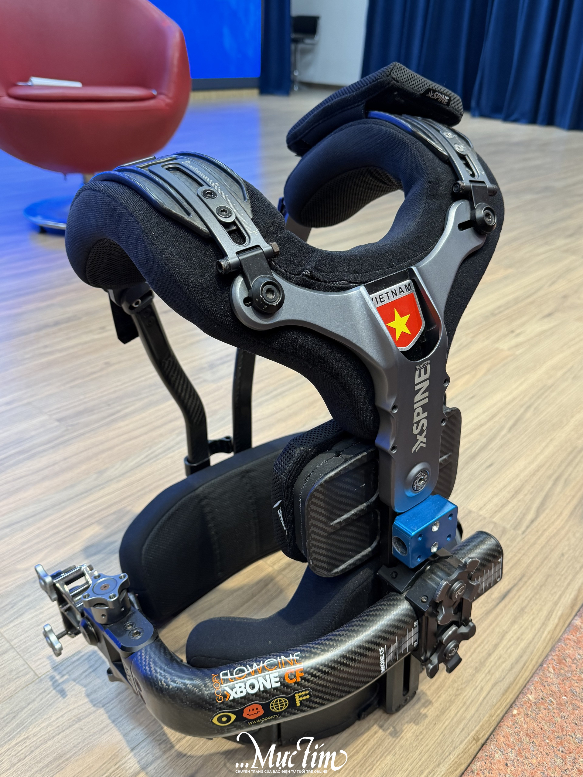 Sinh viên Hutech phấn khích chiêm ngưỡng dàn máy quay 'khủng' của steadicam Lê Bảo Hân ngoài đời thật - Ảnh 6.