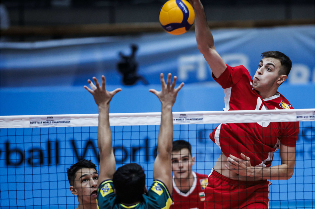 Hai anh em gây bão ở Giải bóng chuyền thế giới - Ảnh 2.