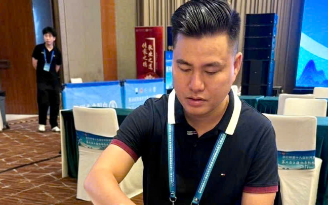 48-year-old Vietnamese defeats four Chinese xiangqi masters - Ảnh 1.
