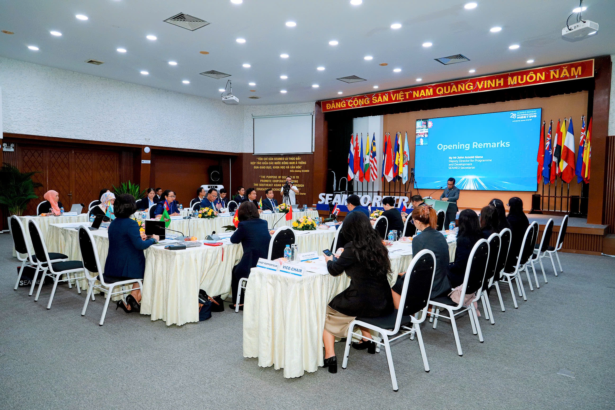 Các nước Đông Nam Á nâng chuẩn giáo viên để nâng chất giáo dục - Ảnh 4.