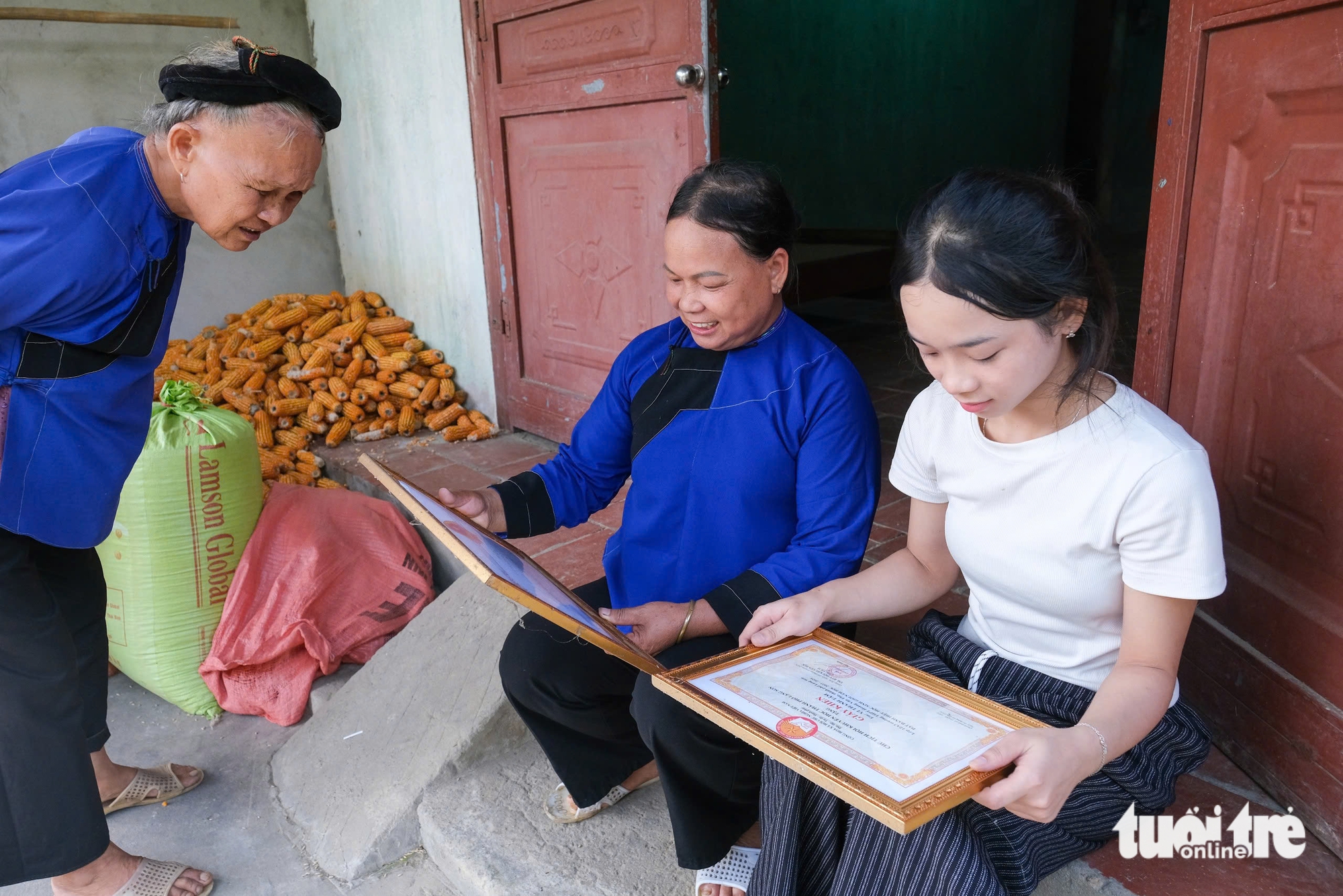 Đời nghiệt ngã, cô gái Nùng vẫn là học sinh giỏi tỉnh, đậu ngành kỹ thuật hóa học - Ảnh 3.