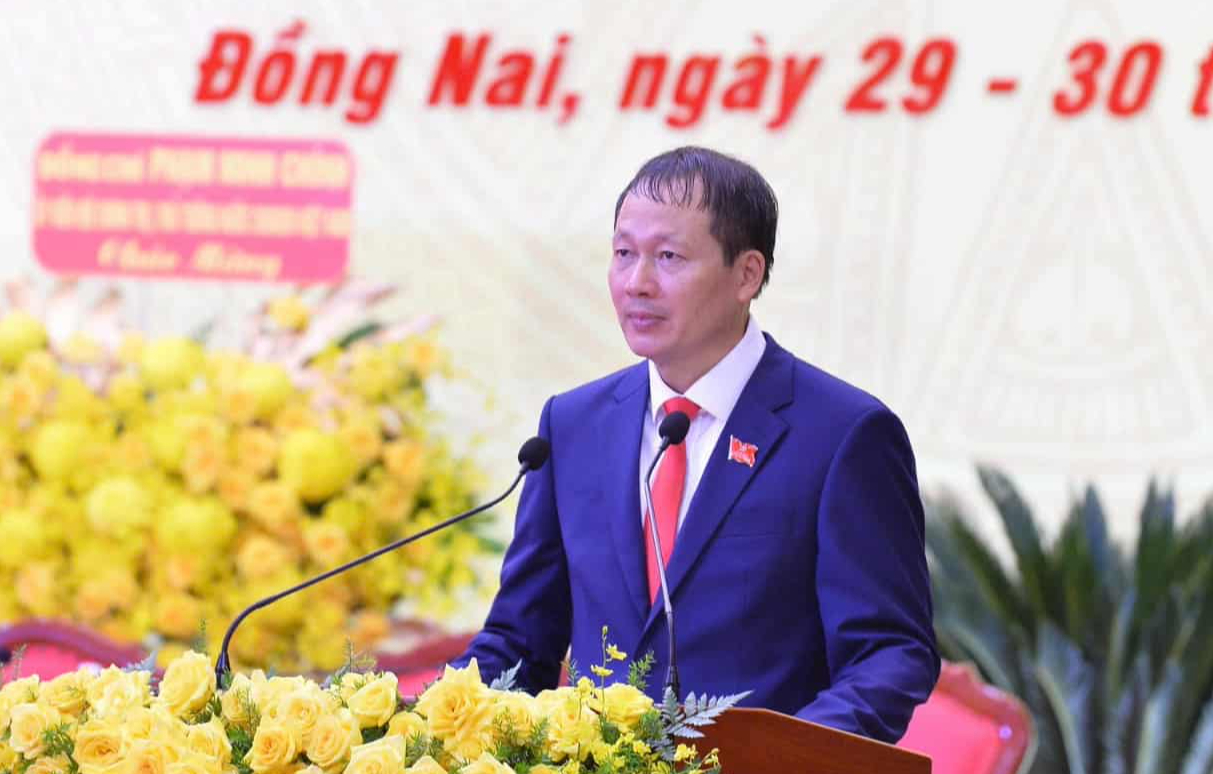 គណៈប្រតិភូផ្លូវការចំនួន ៤៥០ នាក់បានចូលរួមមហាសន្និបាតបក្សខេត្ត Dong Nai លើកទី ១ - រូបថត ៣. 450 đại biểu dự Đại hội Đảng bộ tỉnh Đồng Nai lần 1 - Ảnh 1.