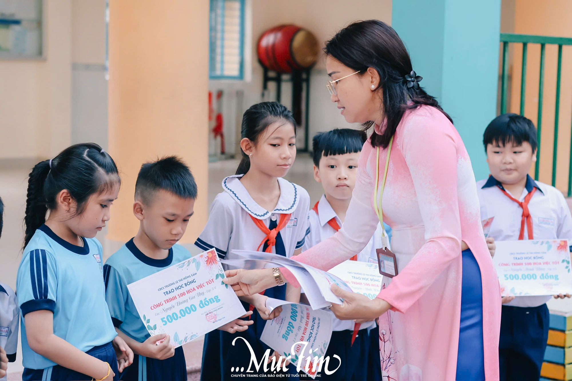 Học bổng Vì tương lai Việt Nam tiếp thêm động lực cho 5 em học sinh Trường tiểu học Lê Thị Hồng Gấm - Ảnh 8.