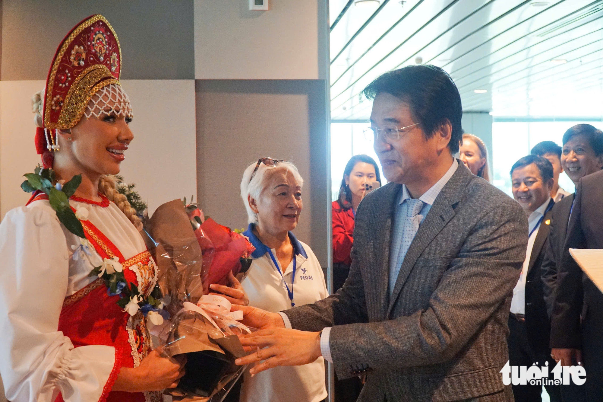 ក្រុមហ៊ុនអាកាសចរណ៍រុស្ស៊ីនាំភ្ញៀវទេសចរត្រឡប់មកទីក្រុង Nha Trang វិញក្រោយរយៈពេល ៥ ឆ្នាំ - រូបថត ៣. Hãng hàng không Nga mang du khách trở lại Nha Trang sau 5 năm- Ảnh 3.