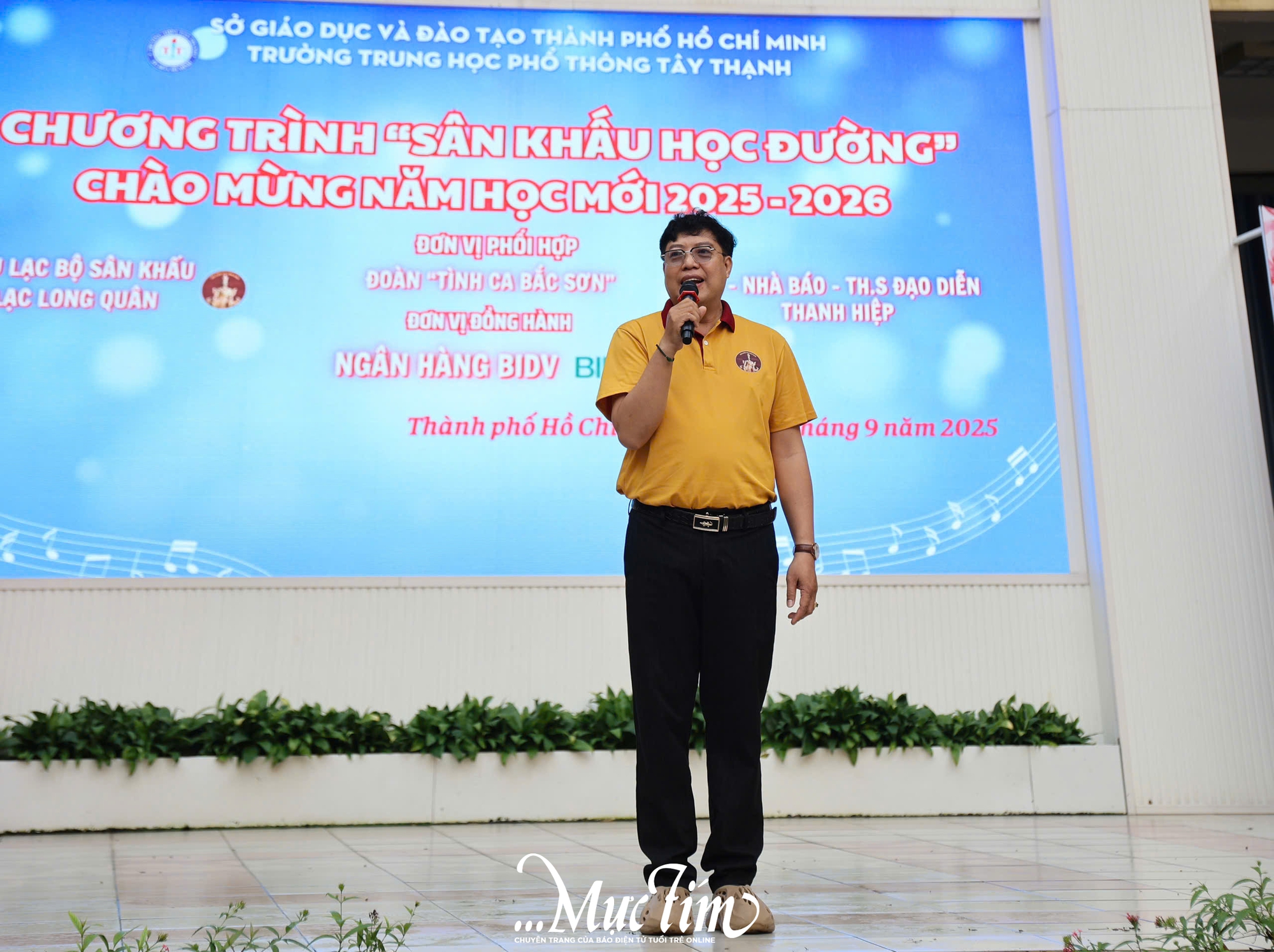 Sân khấu học đường ở Tây Thạnh: Khi âm nhạc đánh thức tình yêu quê hương - Ảnh 2.