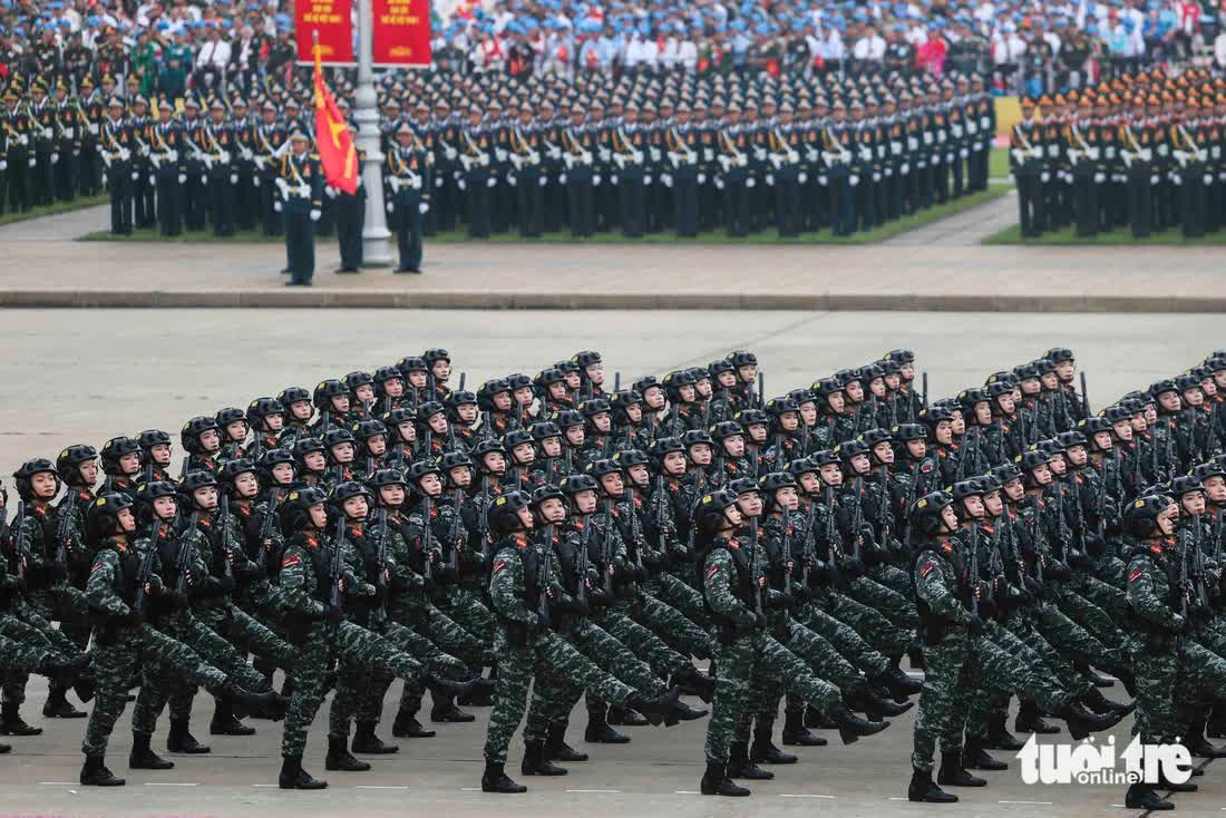 Đội hình diễu binh, diễu hành A80 hoàn thành nhiệm vụ, trở về đơn vị - Ảnh 1. Đội hình diễu binh, diễu hành A80 hoàn thành nhiệm vụ, trở về đơn vị - Ảnh 1.