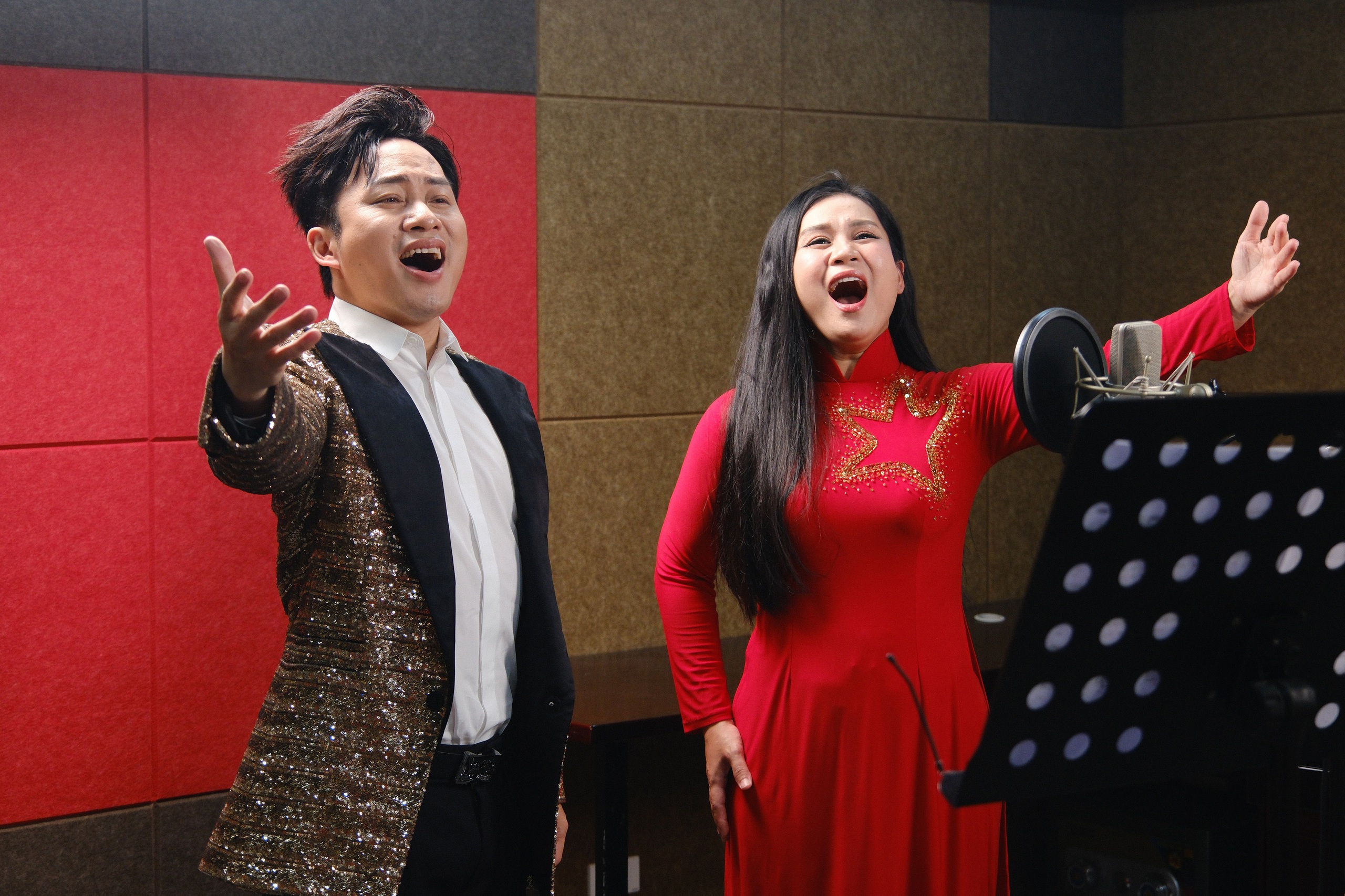 Tùng Dương - Ảnh 1.