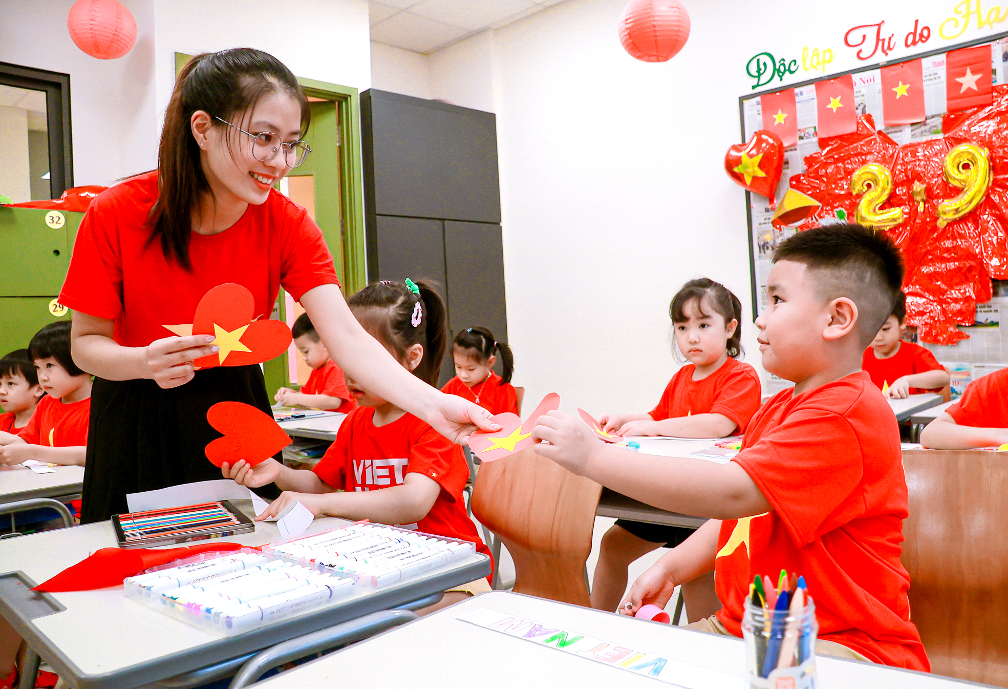 Thư của Chủ tịch nước Lương Cường: 'Mong muốn xây dựng môi trường học tập hạnh phúc cho học trò' - Ảnh 1.