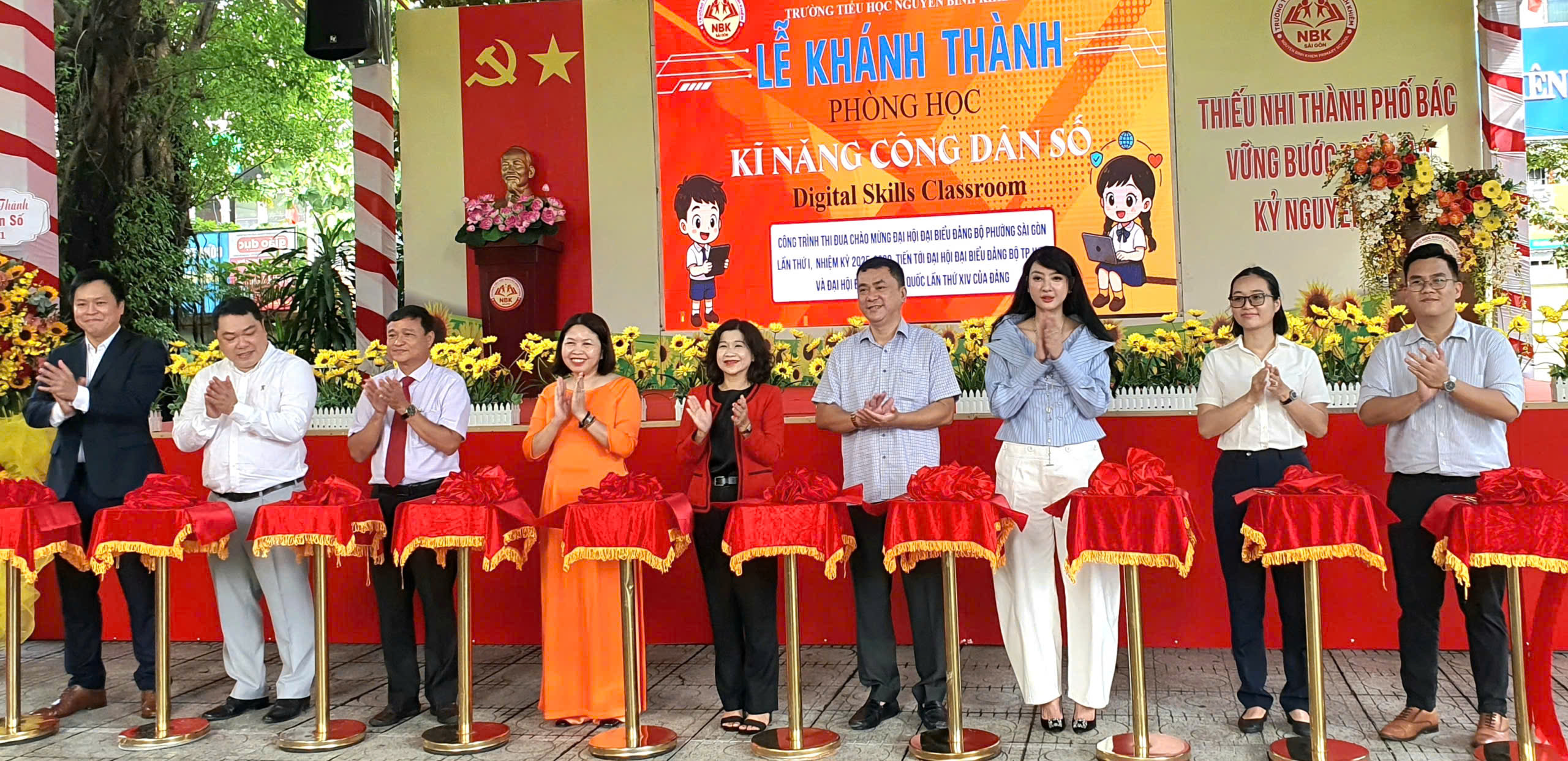 Khánh thành phòng học kỹ năng công dân số ở trường 'hot' của TP.HCM- Ảnh 1. công dân số - Ảnh 1.