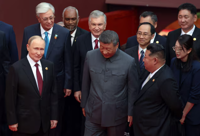 Ông Kim Jong Un hứa sẽ 'giúp Nga bằng tất cả những gì có thể' - Ảnh 1.