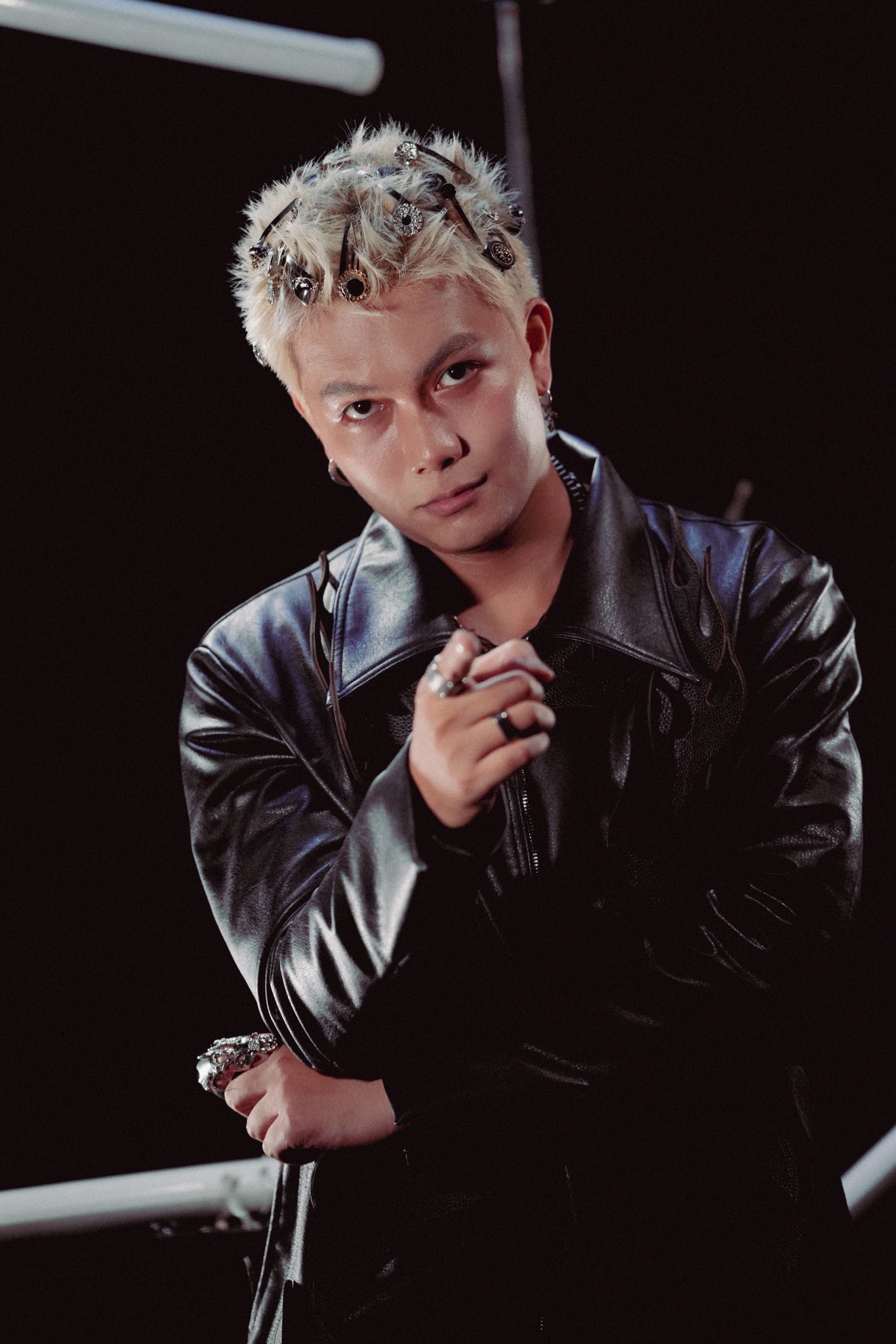 Quán quân Dế Choắt nói Đen Vâu diễn, rap đâu phải HieuThuHai mà cà hẩy, ‘var’ thẳng Anh trai say hi - Ảnh 2.