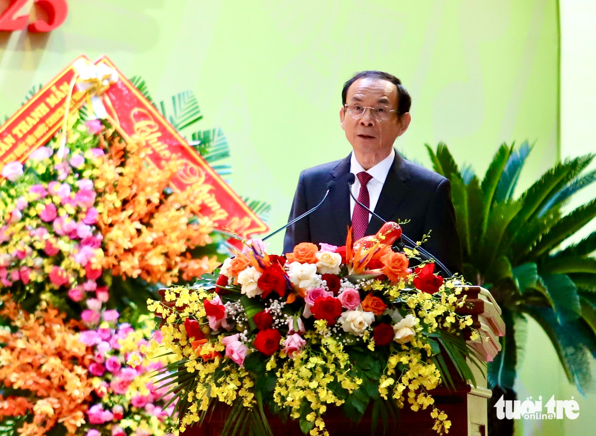 លោក Nguyen Van Nen៖ “ប្រជាជនត្រូវតែជាមជ្ឈមណ្ឌល កម្មាភិបាលត្រូវតែតស៊ូដើម្បីអភិវឌ្ឍន៍មាតុភូមិ” - រូបថត ៣. Ông Nguyễn Văn Nên: 'Con người phải là trung tâm, cán bộ phải thực chiến để phát triển quê hương'- Ảnh 3.