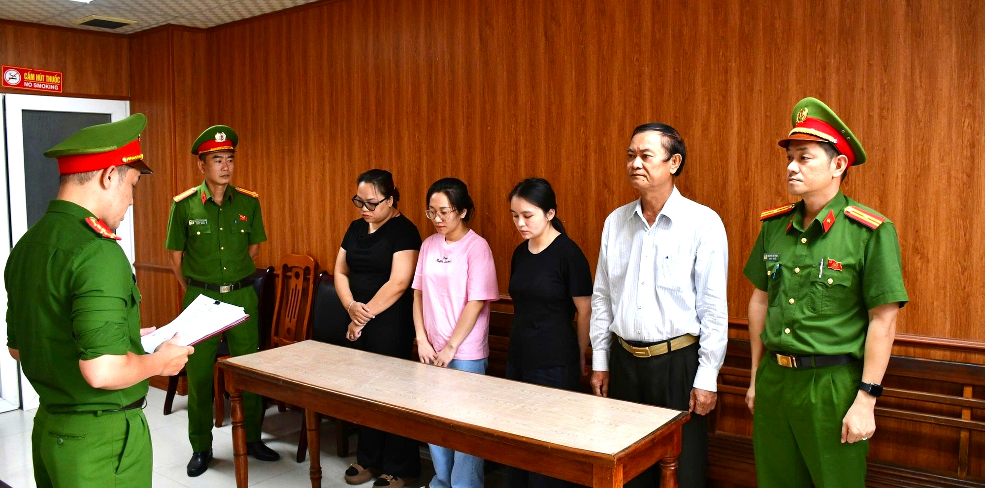 Mở rộng điều tra phòng khám quốc tế ‘vẽ bệnh moi tiền’: Khởi tố 2 giám đốc - Ảnh 1.