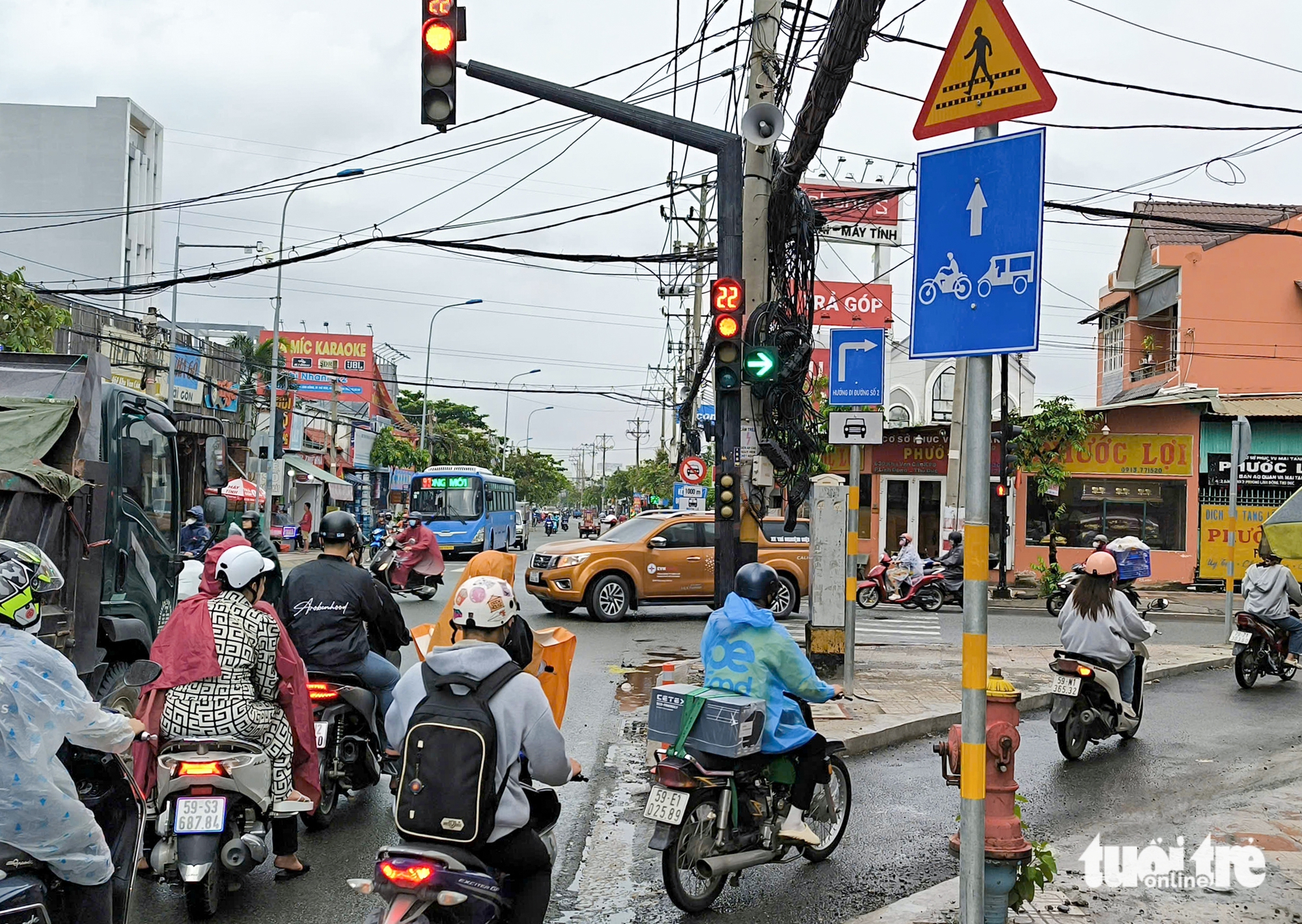 Gọt vỉa hè mở lối rẽ phải: Người dân đồng thuận, đề xuất nhân rộng ở TP.HCM - Ảnh 2.