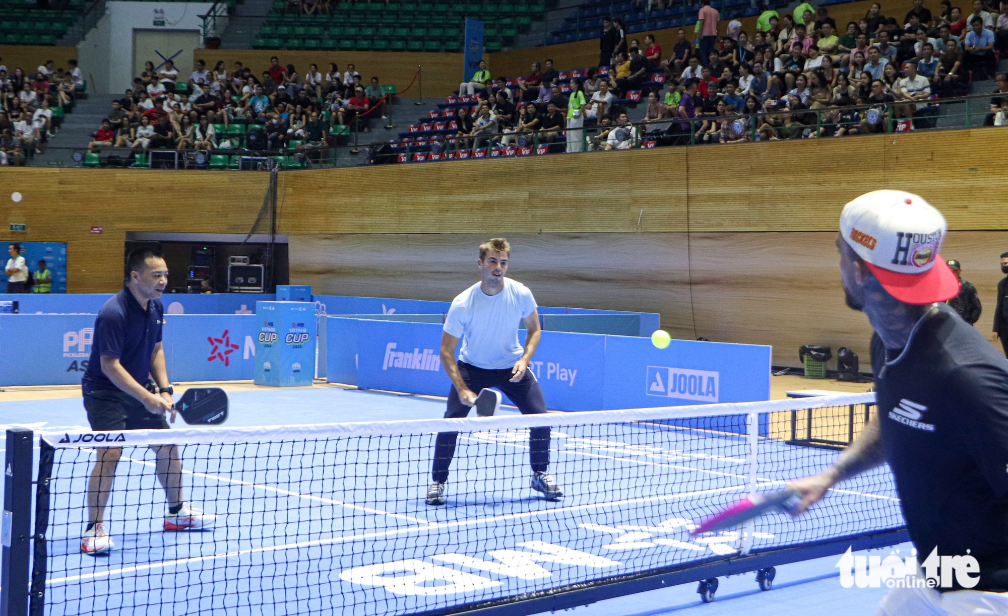 Ben Johns cùng dàn sao Việt khuấy động đêm giao lưu pickleball tại Đà Nẵng - Ảnh 1.