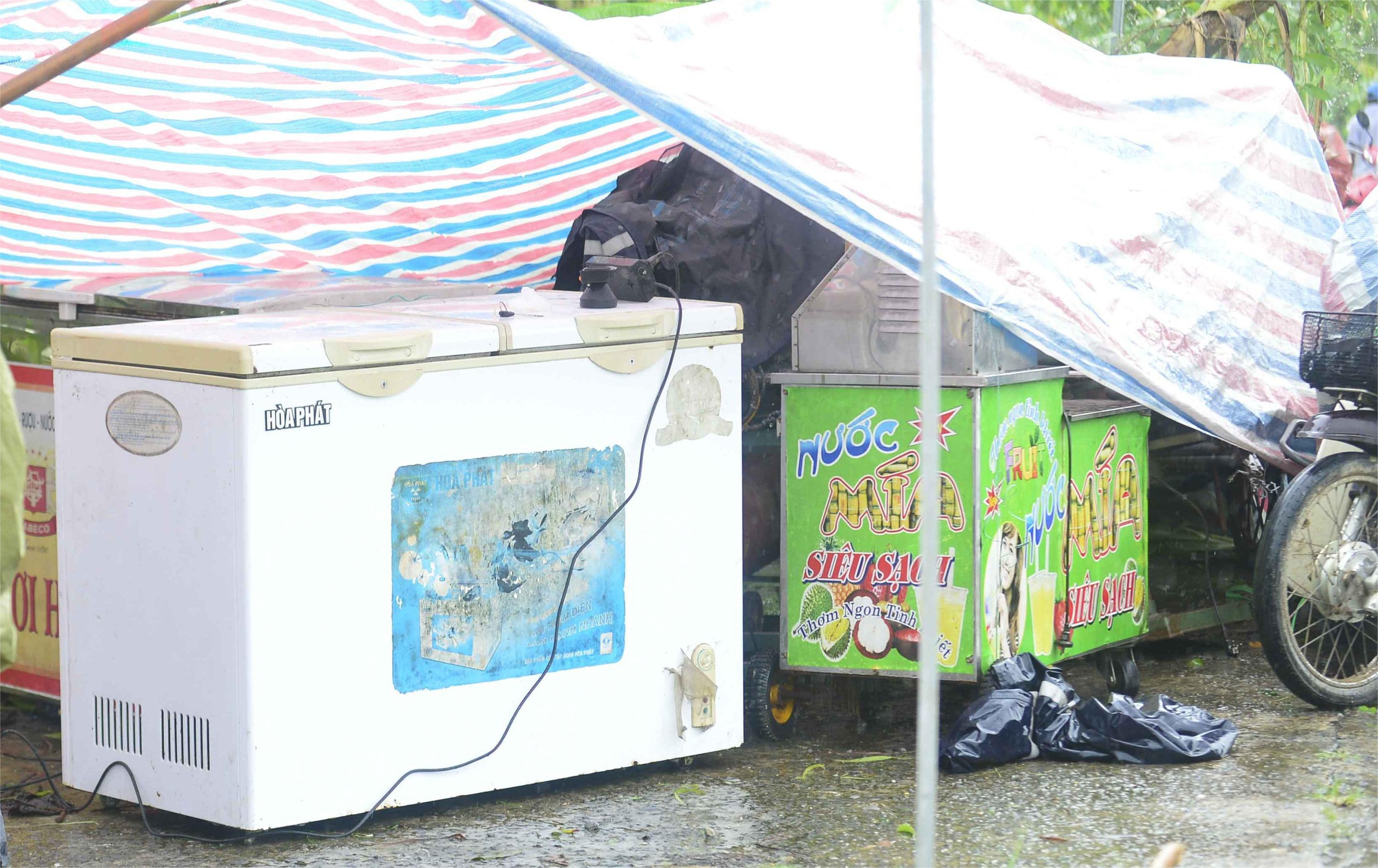 Hàng trăm hộ dân ở Thanh Hóa bỏ lại tài sản, chạy lũ trong đêm - Ảnh 9.