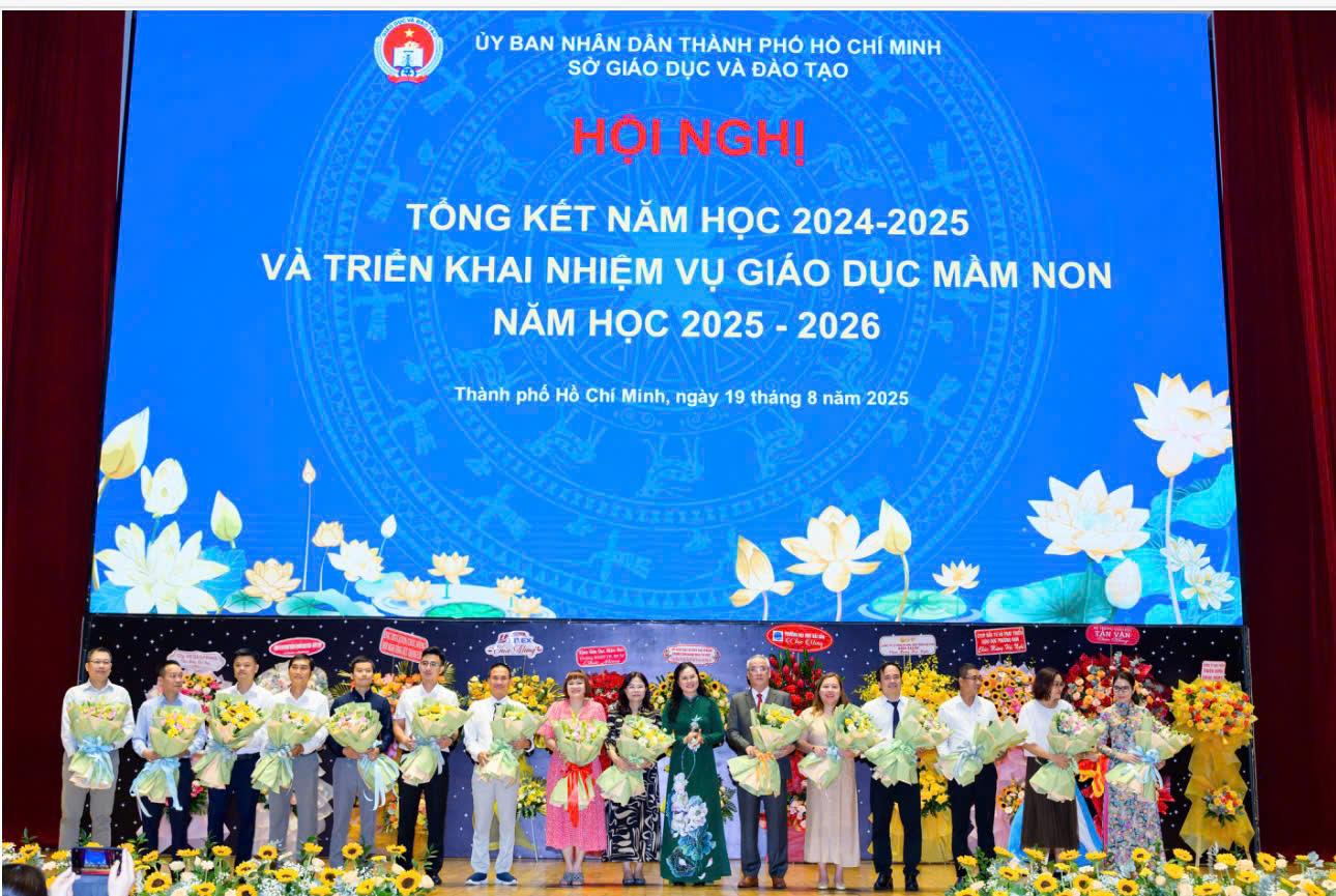 Sữa ELLAC sẵn sàng năm học mới 2025 – 2026 - Ảnh 1.