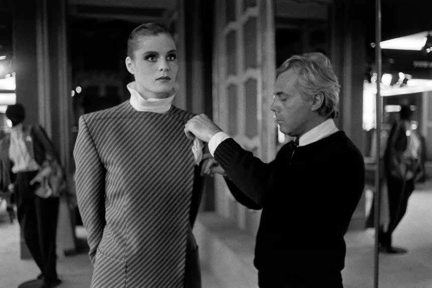 Nhà thiết kế thời trang huyền thoại Giorgio Armani qua đời ở tuổi 91 - Ảnh 5.