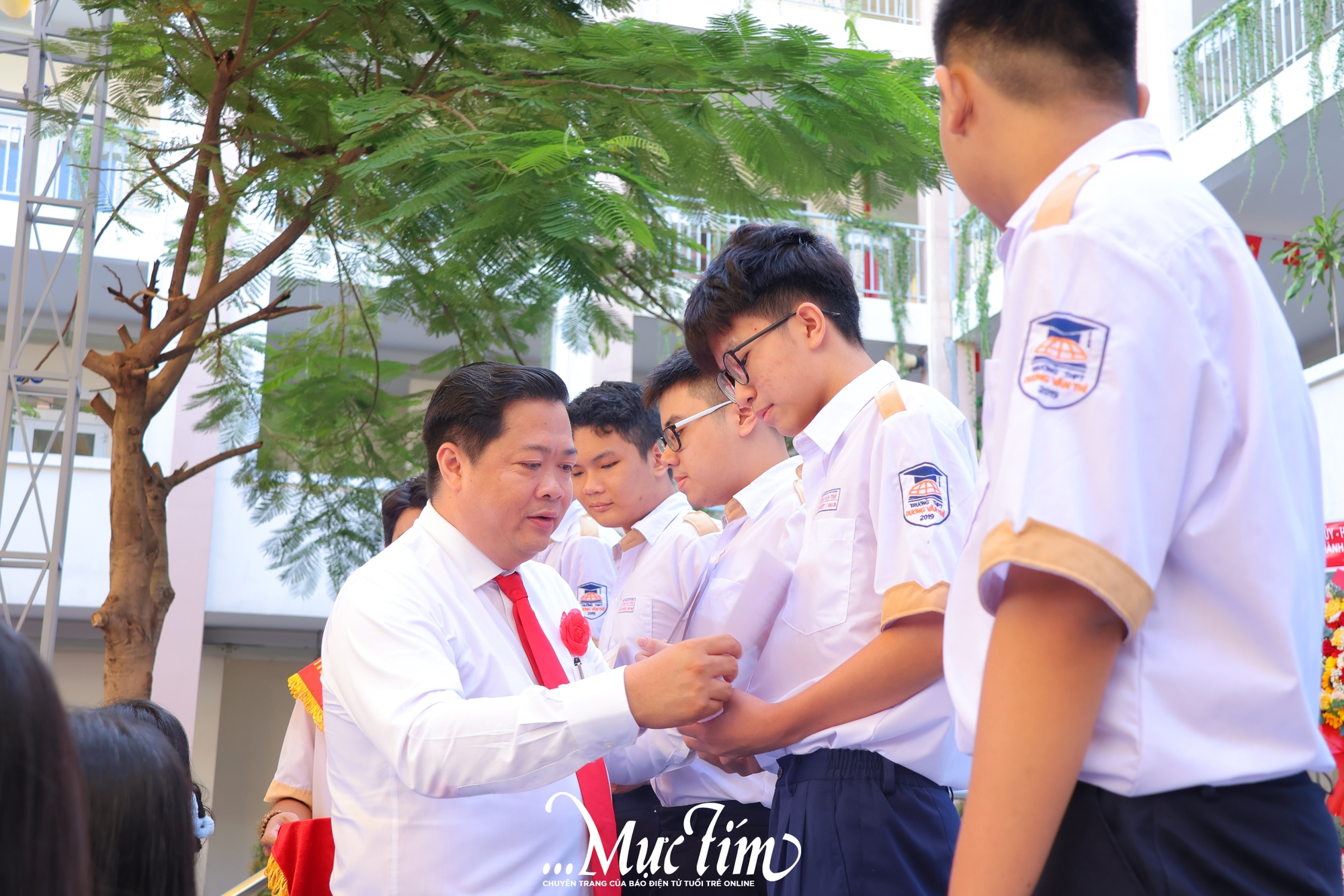 Khát vọng vươn mình của thầy và trò Trường THPT Dương Văn Thì trong năm học mới - Ảnh 8.