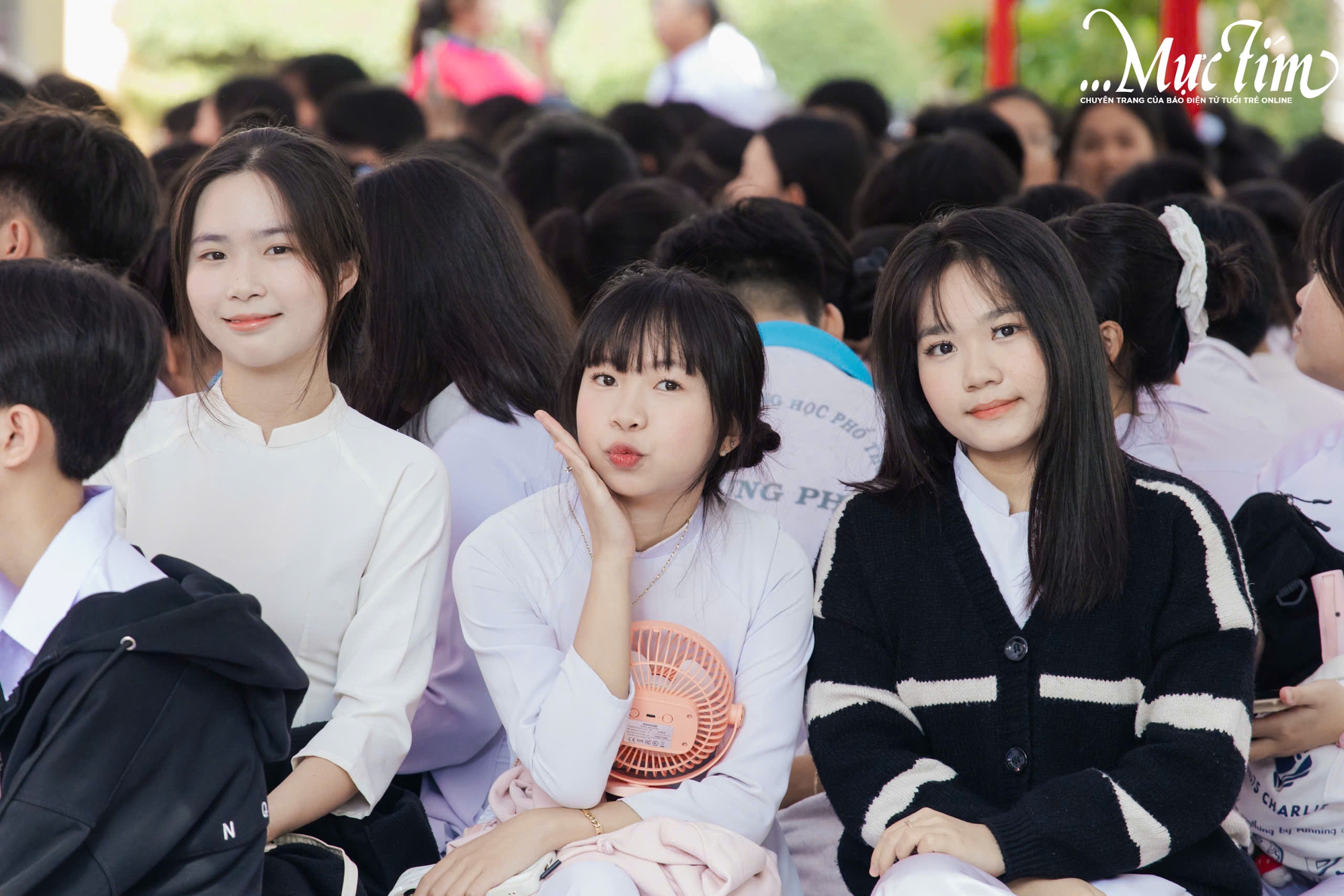 Teen Trường THPT Trung Phú rạng rỡ, quyết tâm trong ngày khai trường đặc biệt- Ảnh 17.