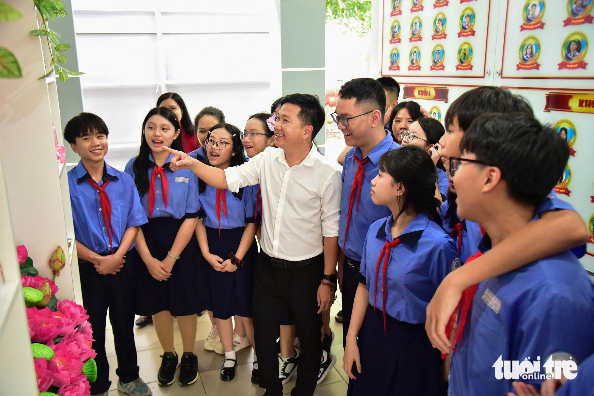 Hồ Chí Minh - Ảnh 2.