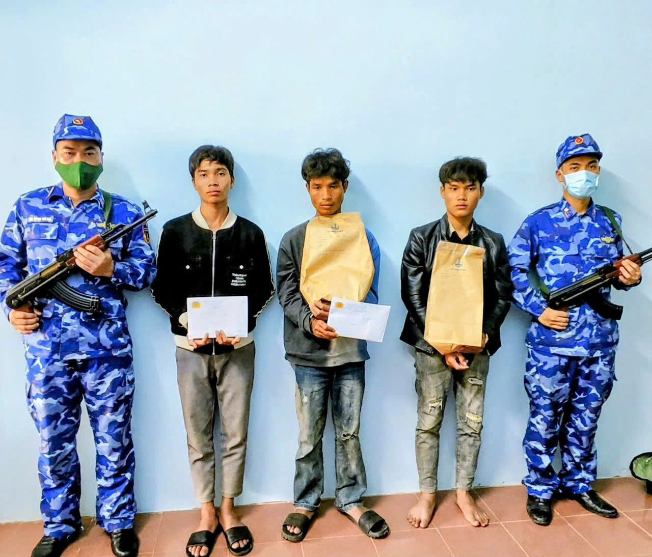 vận chuyển ma túy - Ảnh 1.