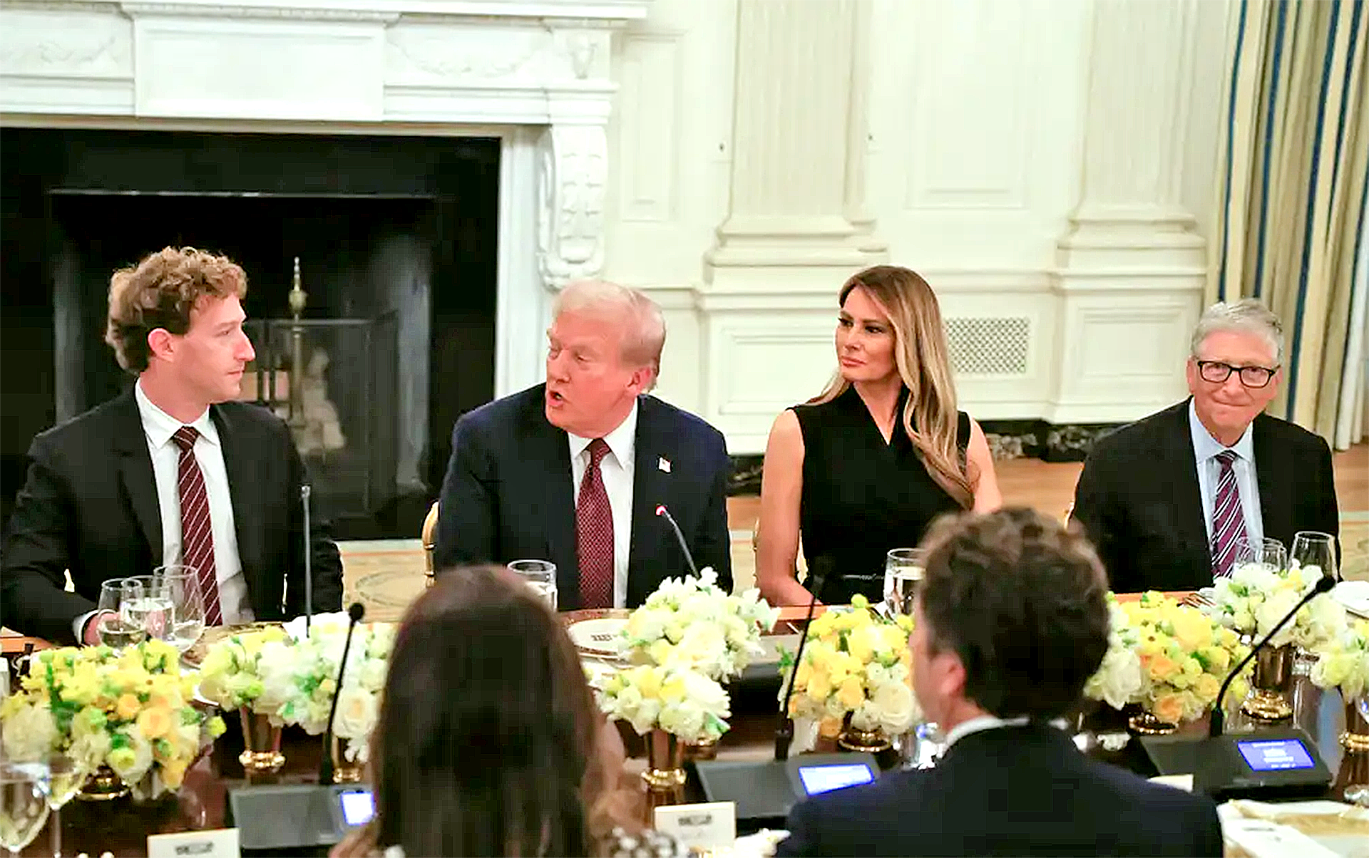 Tiệc AI ở Nhà Trắng: Hàng chục CEO công nghệ đồng loạt ca ngợi ông Trump - Ảnh 1.