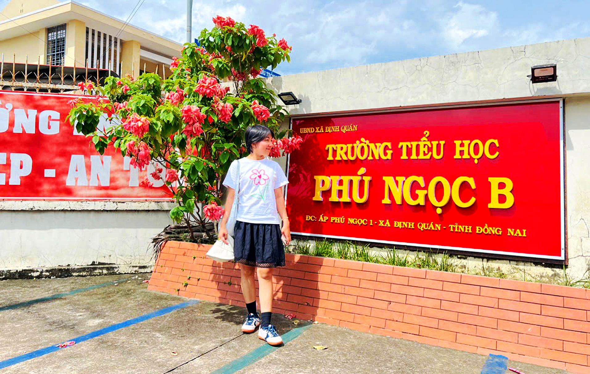 Những mùa tựu trường thương nhớ - Kỳ 3: Nhớ lớp học vách gỗ ở núi đồi Định Quán - Ảnh 1. tựu trường - Ảnh 1.