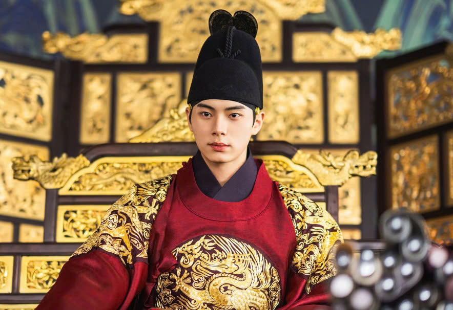 Lee Chae Min thành hiện tượng nhờ cú bùng nổ của Ngự trù của bạo chúa - Ảnh 1.