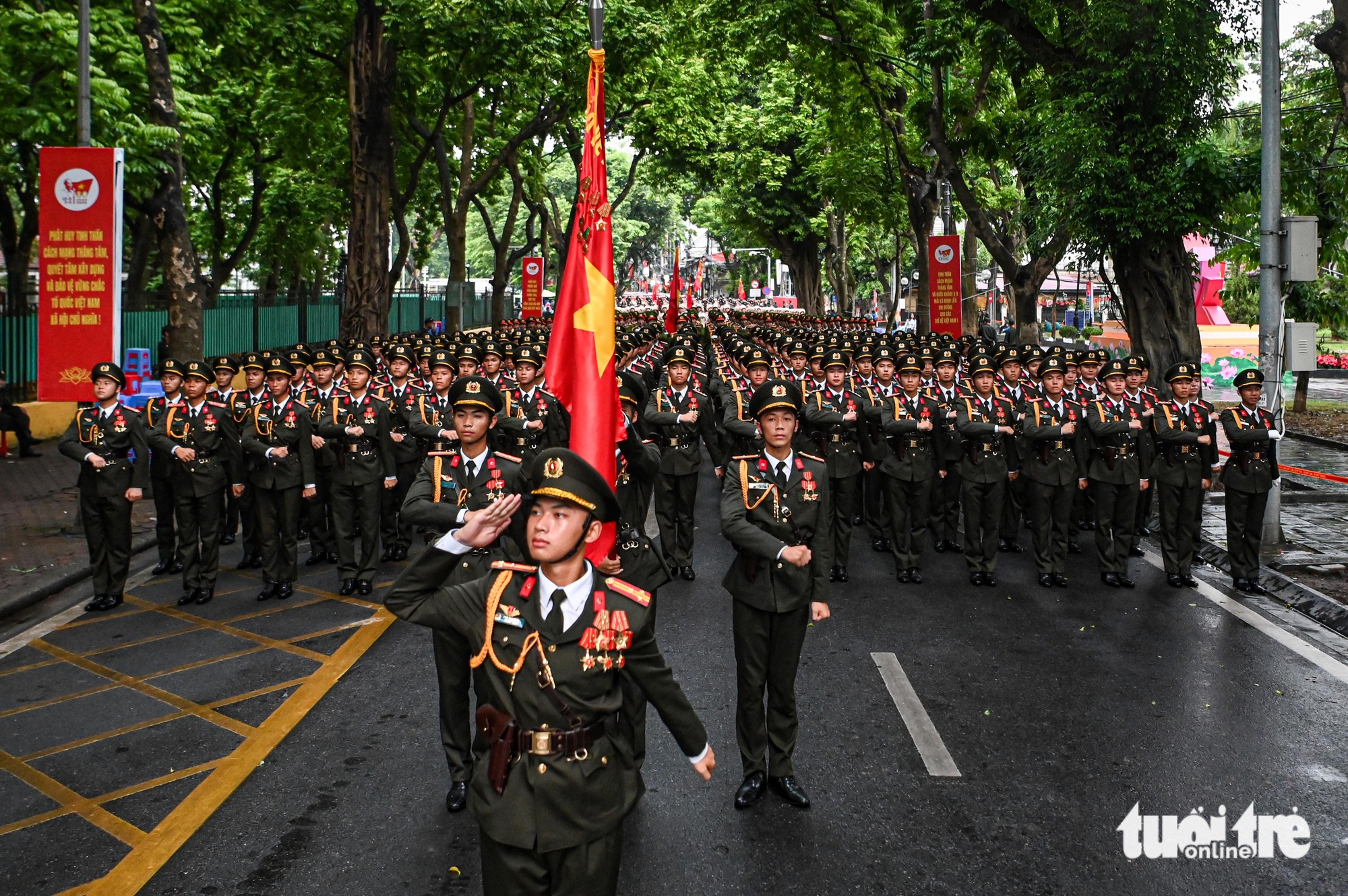 diễu binh - Ảnh 2.