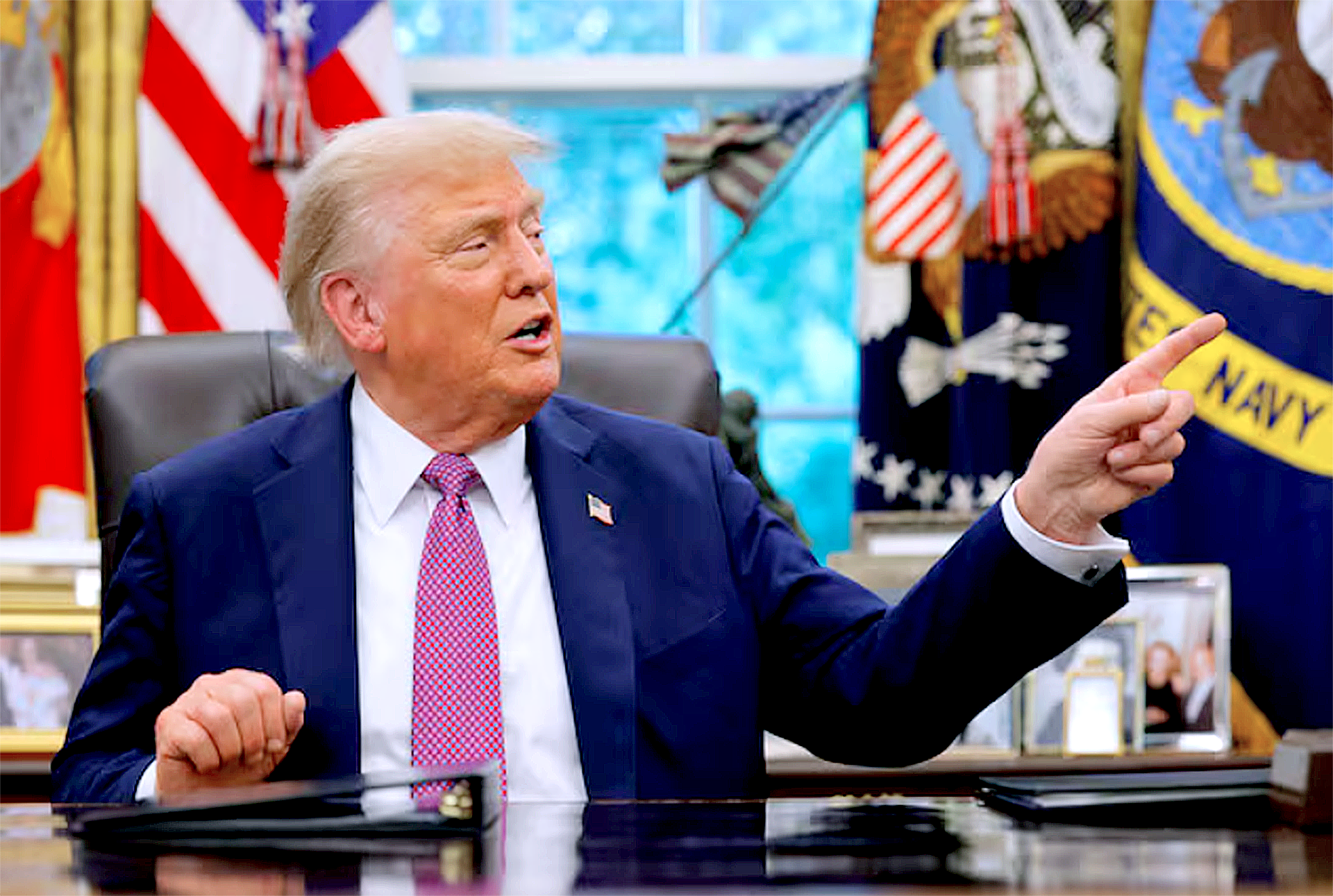 CNN: Ông Trump cân nhắc tấn công băng nhóm ma túy ngay bên trong lãnh thổ Venezuela - Ảnh 1.
