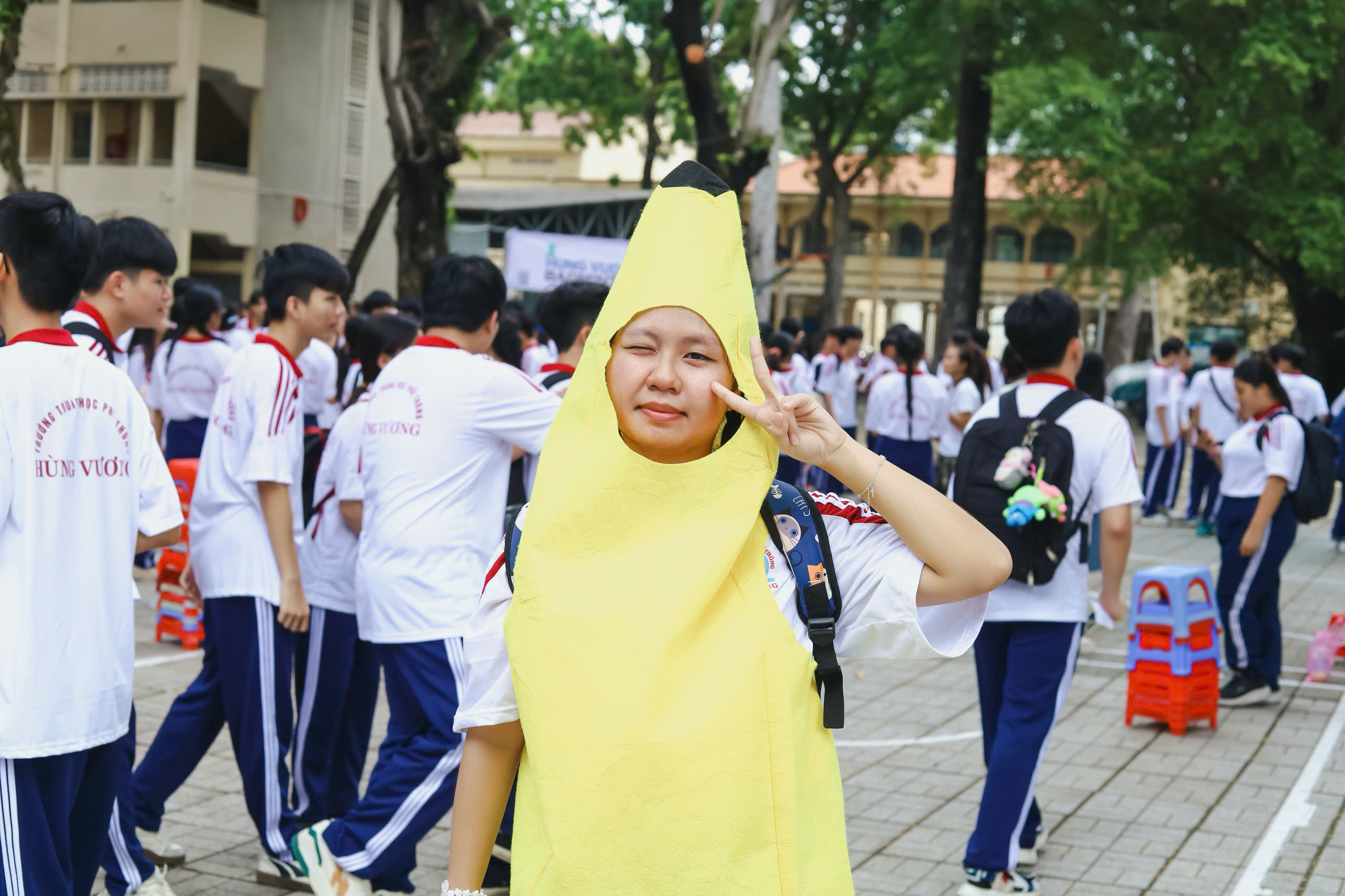 ‘Bắt sóng thanh xuân’ cùng 'tân binh' Trường THPT Hùng Vương- Ảnh 36.